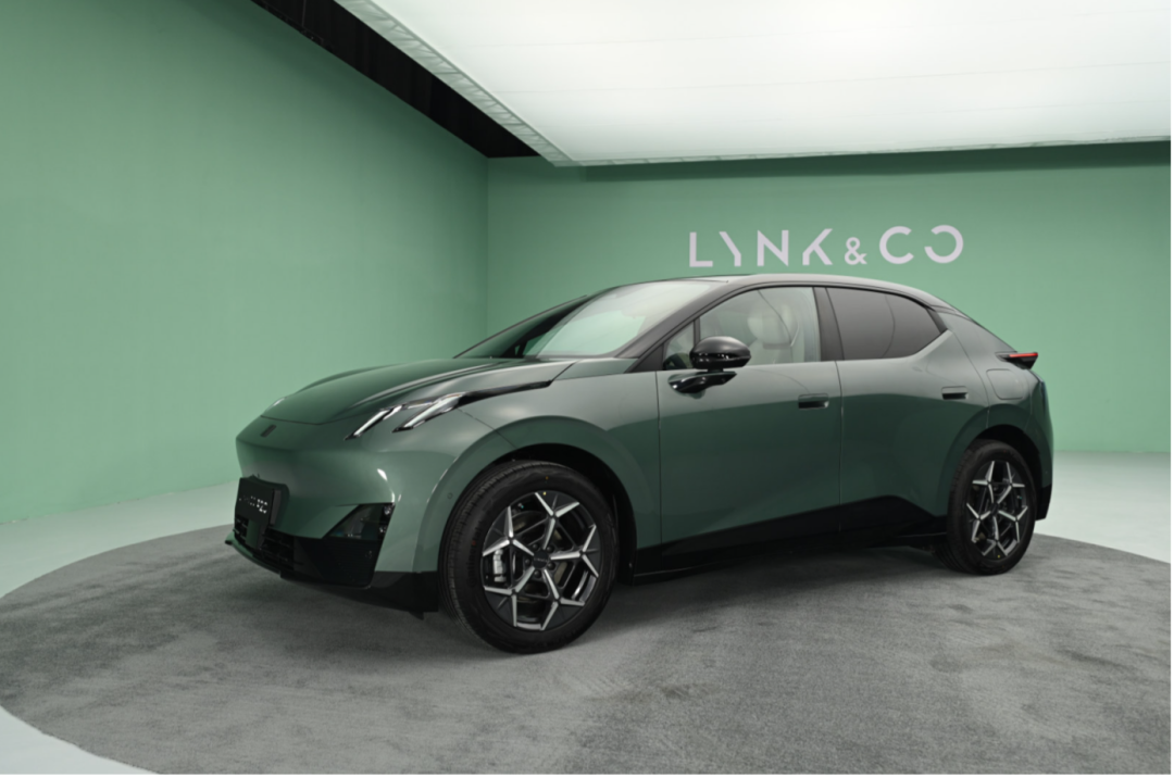 Lynk & Co Z20 ra mắt phiên bản giá mềm mới ở Trung Quốc, chỉ từ 401 triệu đồng Lynk & Co Z20 ra mắt ở Trung Quốc có giá bao nhiêu