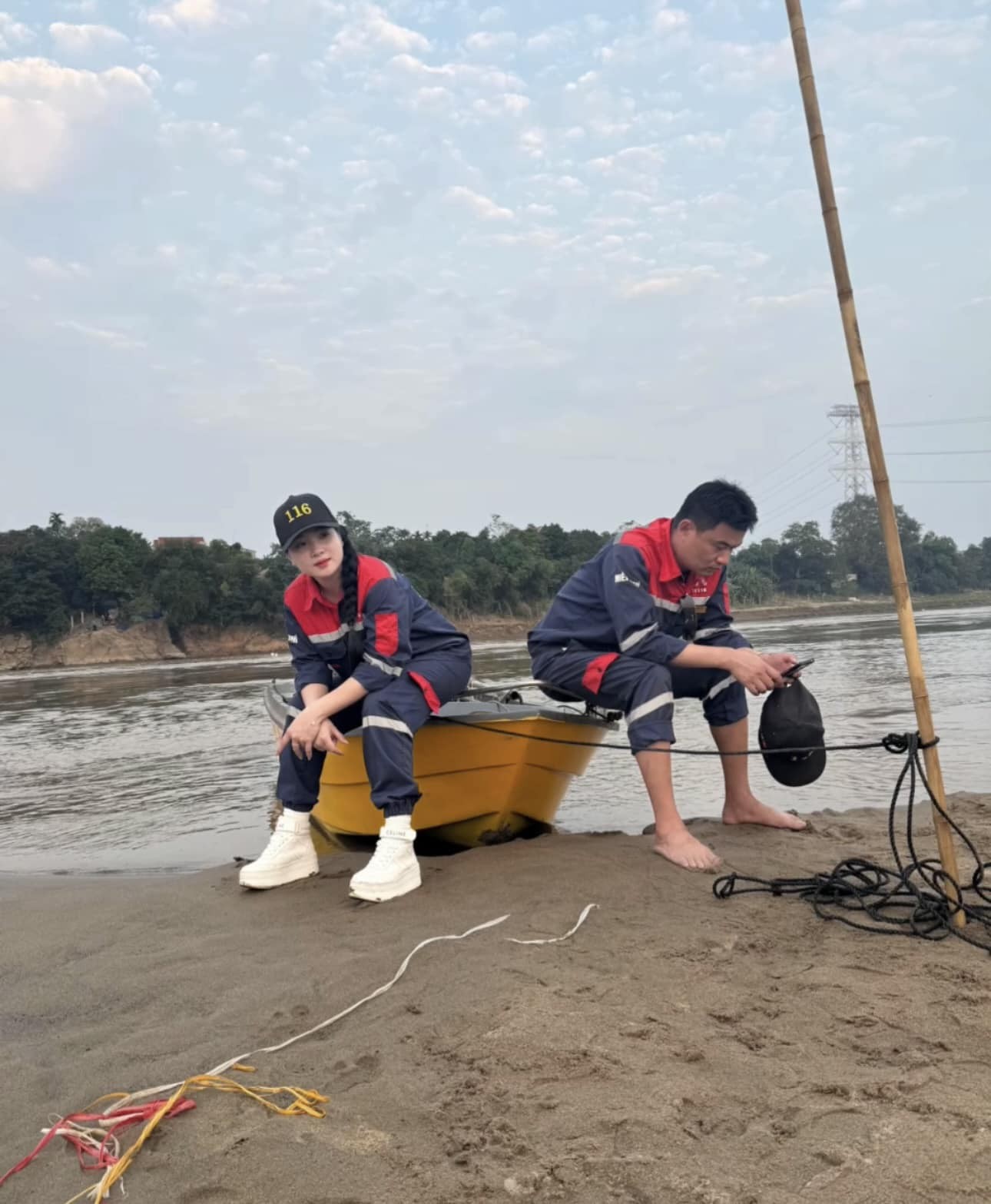 Nữ thành viên của Đội Cứu Hộ Cứu Nạn 116 Nguyễn Ngọc Ánh: 4 năm băng biển, vượt lũ cứu người Nữ thành viên của Đội Cứu Hộ Cứu Nạn 116 Nguyễn Ngọc Ánh: 4 năm băng biển, vượt lũ cứu người