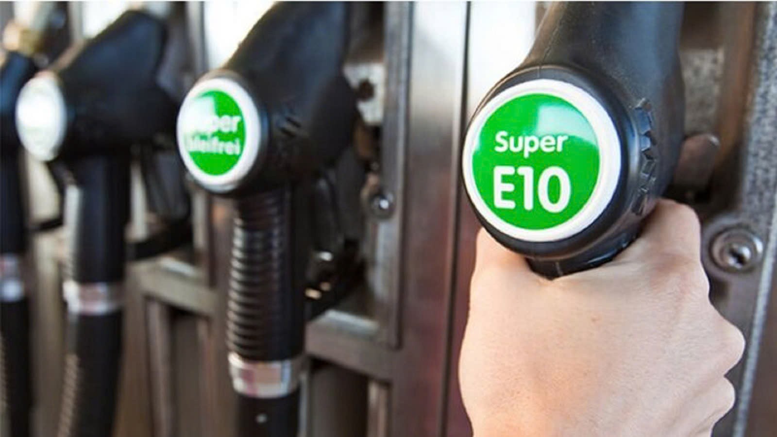Xăng E10 có tốt không? tác hại của xăng E10 Xăng E10 có tốt không? tác hại của xăng E10