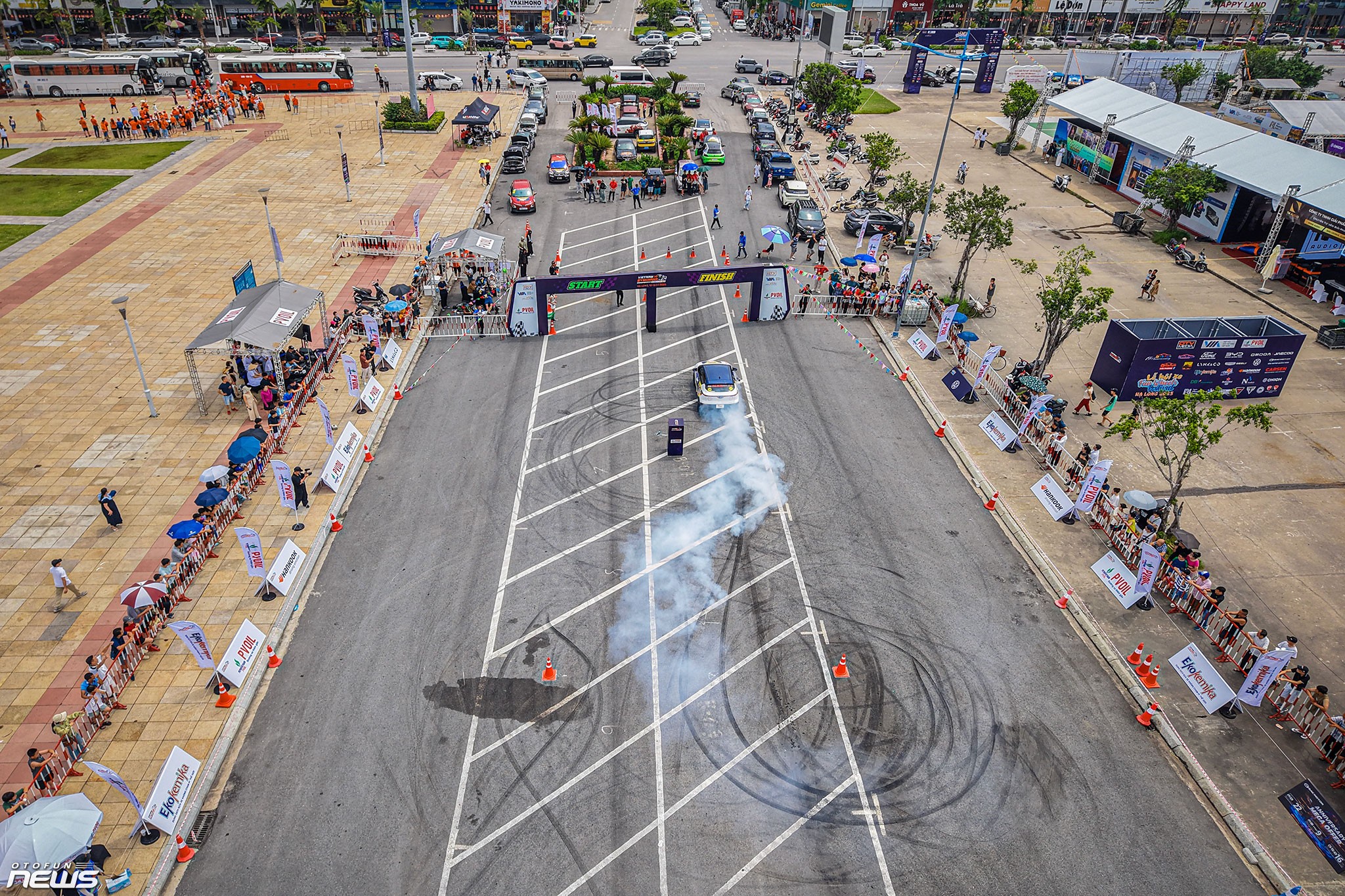Lễ hội Xe Fun Wheels Festival Hạ Long 2025 - Bữa đại tiệc của những người yêu xe