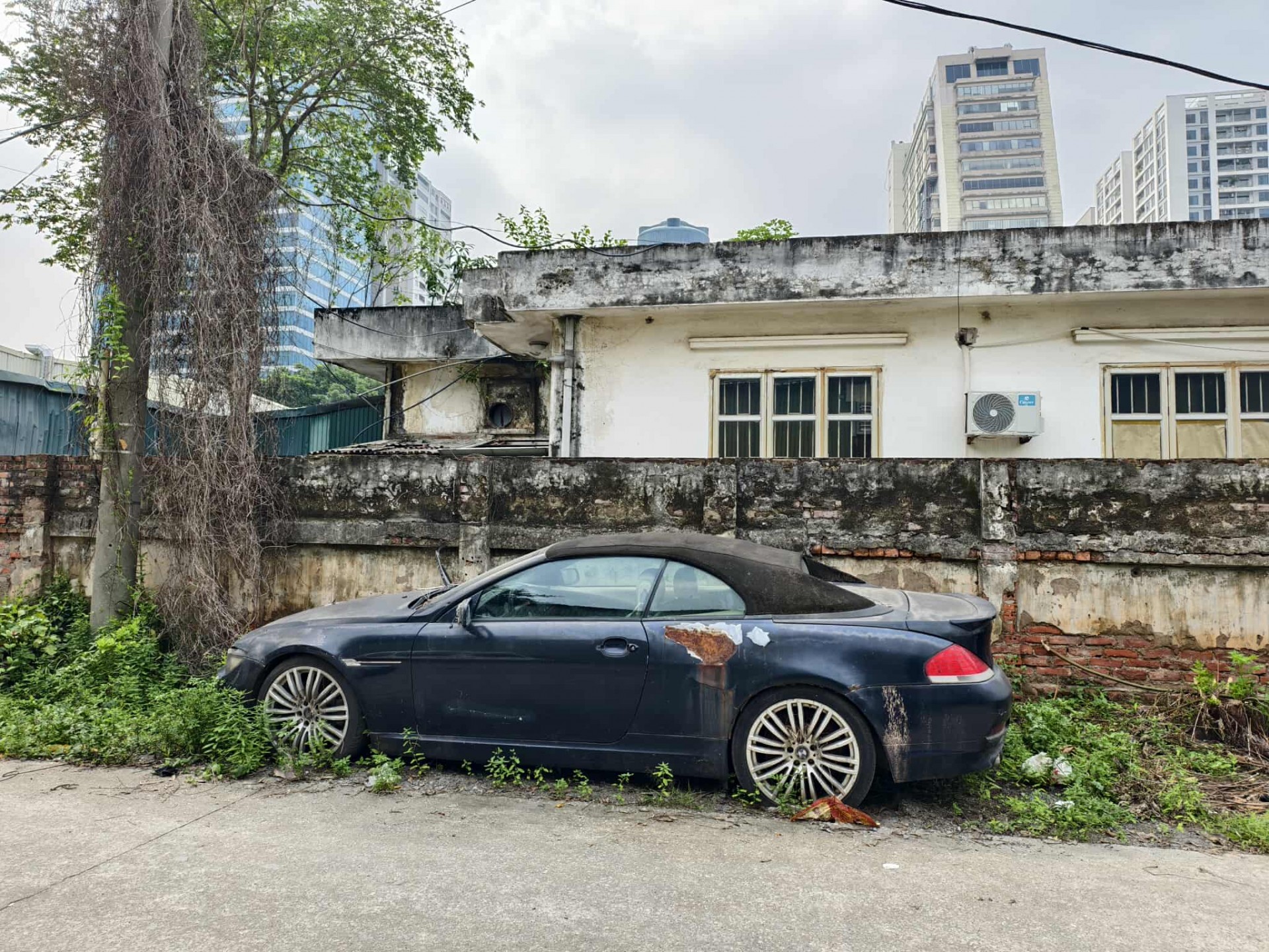 Chủ nhân chiếc BMW Alpina B6 bỏ hoang ở Hà Nội từng là một đại gia ngành thép? BMW Alpina B6 bỏ hoang ở Hà Nội