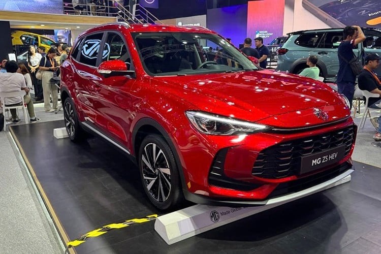 Cận cảnh MG ZS 2025, lột xác thiết kế, lần đầu có bản hybrid MG ZS 2025 bản hybrid