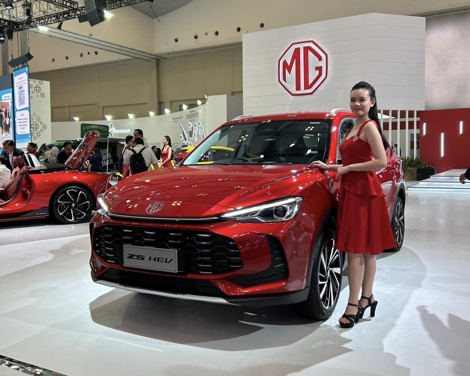 MG ZS 2025 ra mắt tại GIIAS: Lột xác thiết kế, lần đầu có bản hybrid MG ZS 2025 bản hybrid