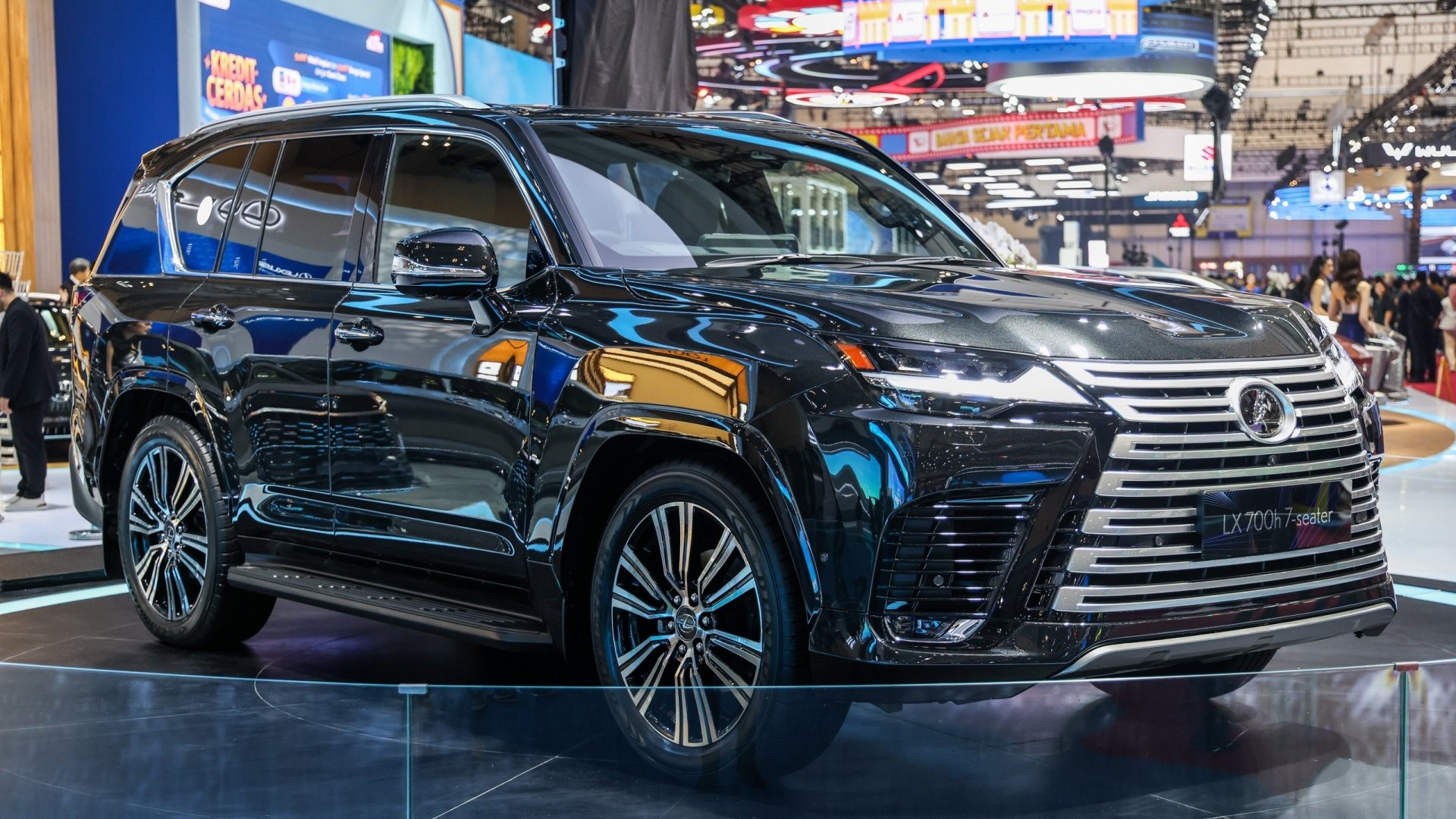 Lexus LX 700h ra mắt, SUV hạng sang giá gần 240.000 USD