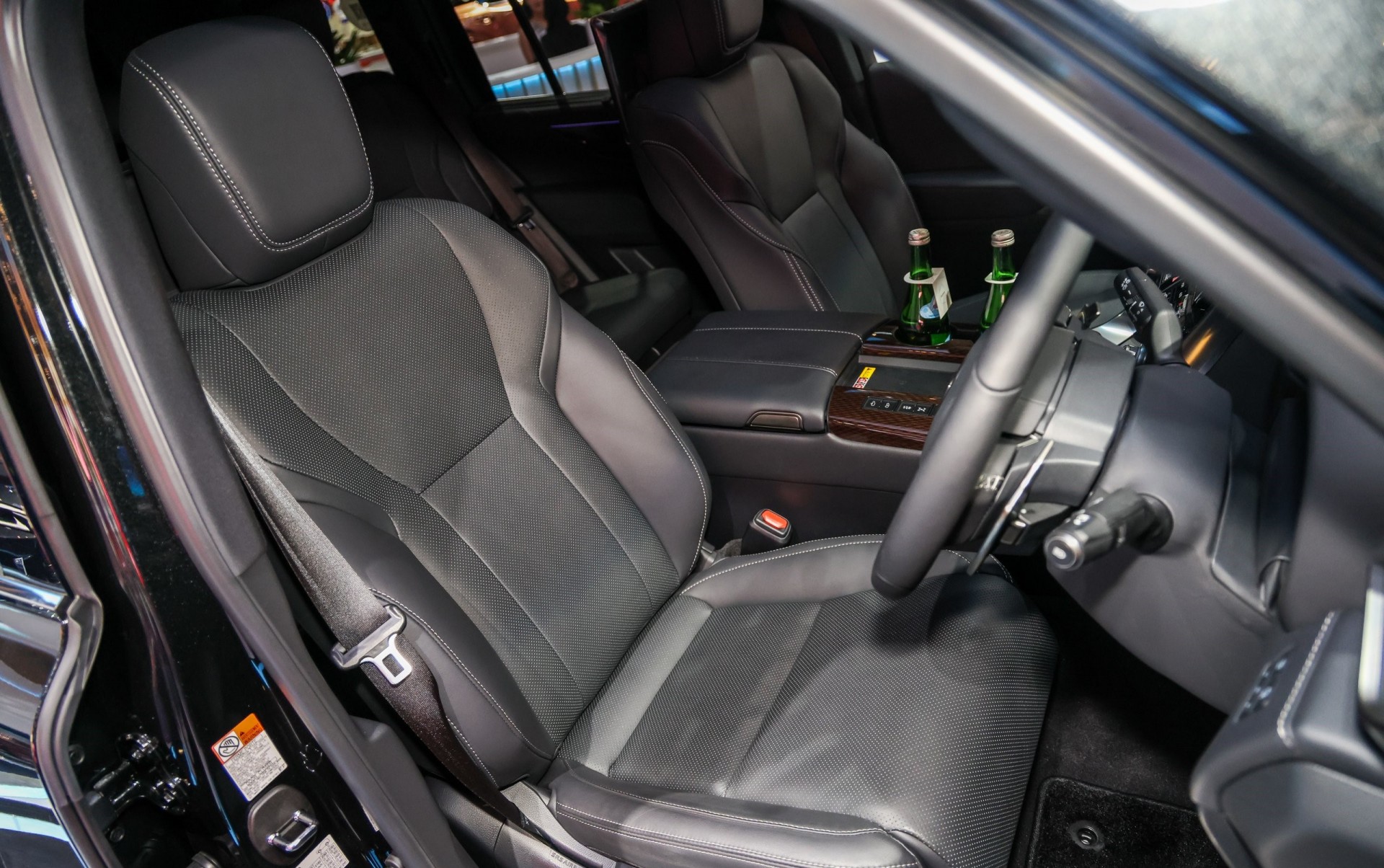 Lexus LX 700h ra mắt, SUV hạng sang giá gần 240.000 USD