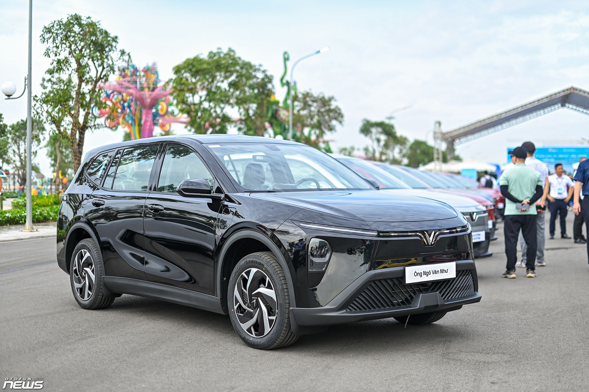 20 xe VinFast Limo Green đầu tiên đến tay khách hàng Việt 20 xe VinFast Limo Green đầu tiên đến tay khách hàng Việt
