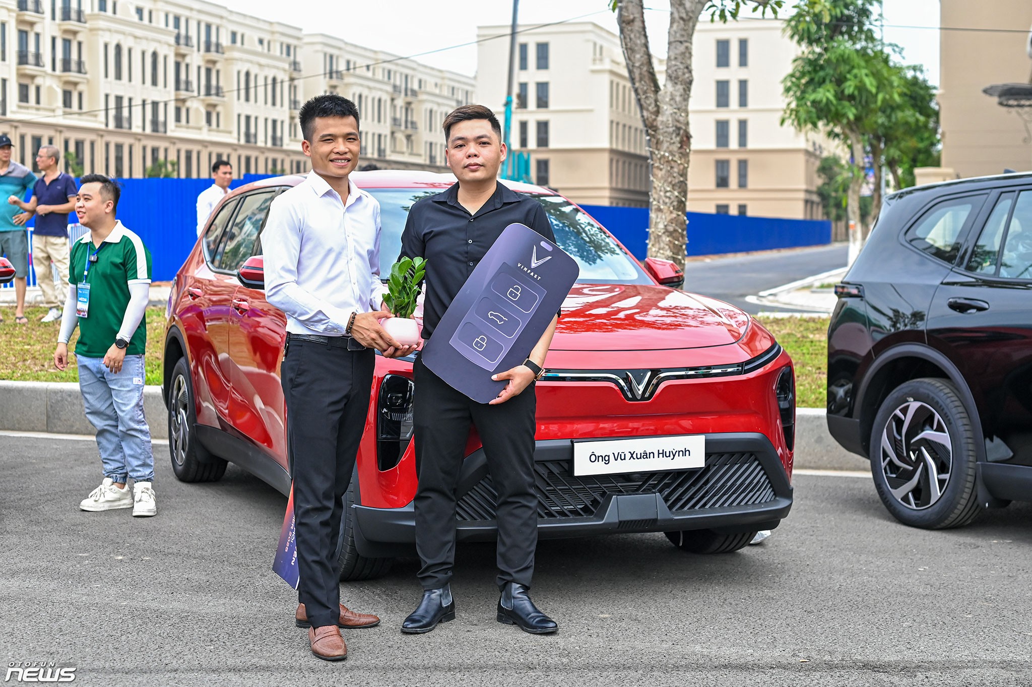 20 xe VinFast Limo Green đầu tiên đến tay khách hàng Việt Lễ bàn giao 20 chiếc VinFast Limo Green đầu tiên