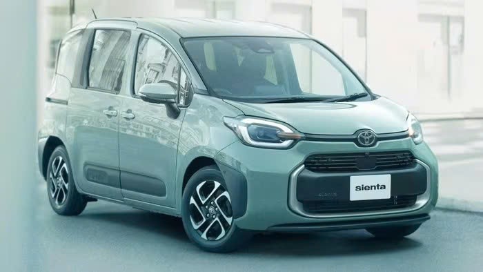 Minivan Toyota có thêm biến thể giúp khách hàng có trải nghiệm đi cắm trại ngay trong sân nhà mình Mẫu minivan Toyota Sienta với phiên bản Juno mới