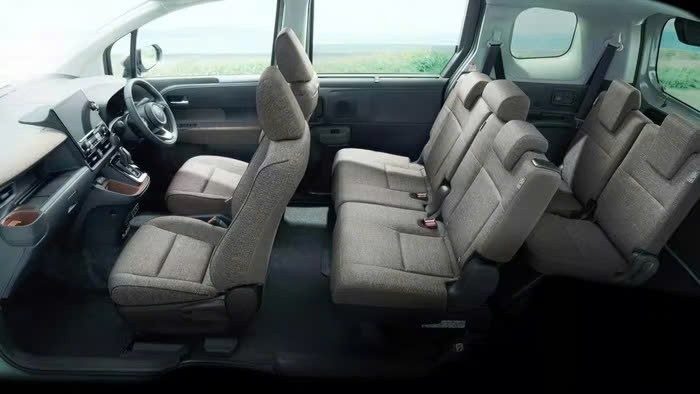 Minivan Toyota có thêm biến thể giúp khách hàng có trải nghiệm đi cắm trại ngay trong sân nhà mình Mẫu minivan Toyota Sienta với phiên bản Juno mới
