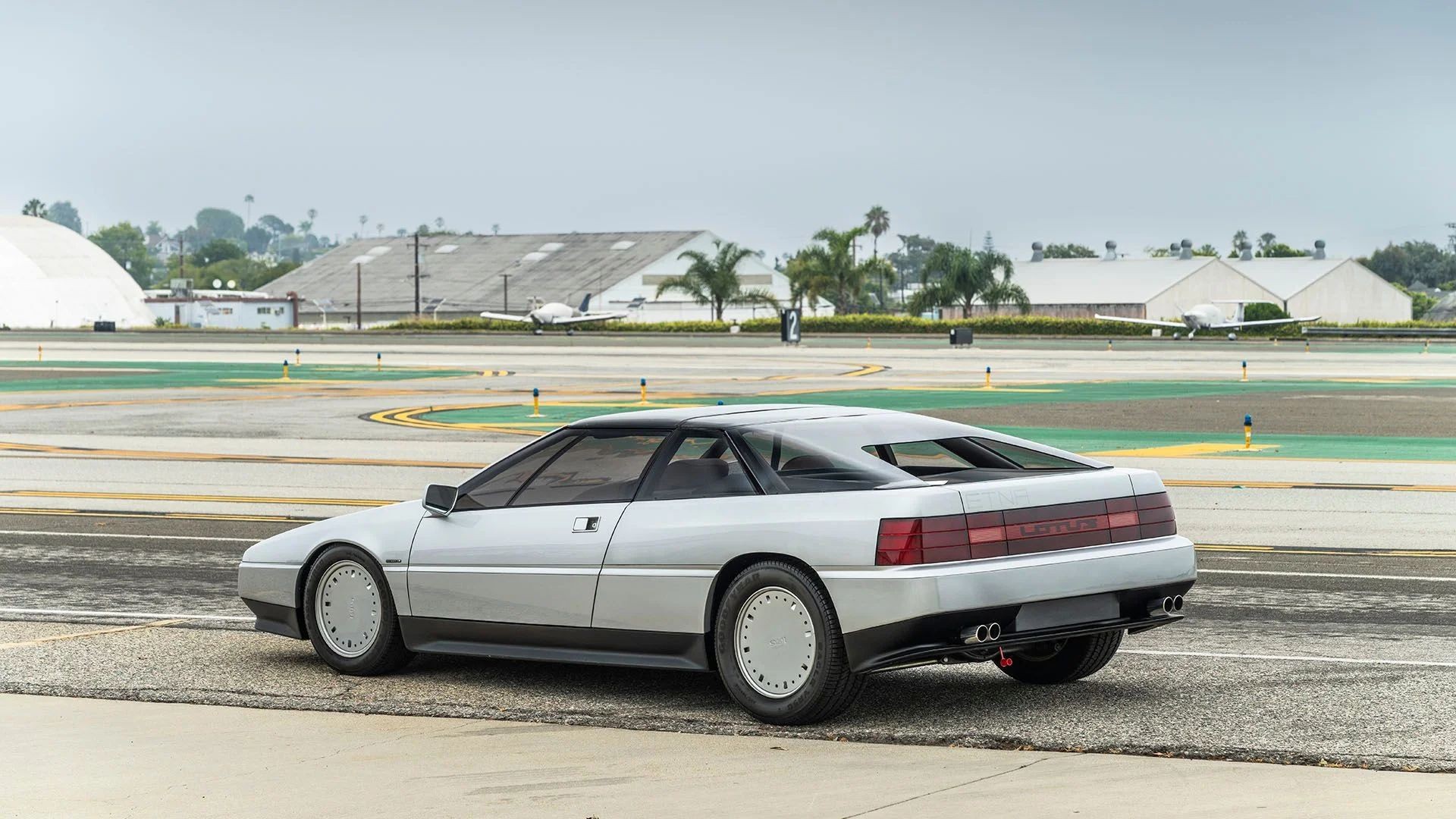 Lotus Etna 1984 'Bóng ma' của lịch sử Lotus sắp tái xuất với giá 400.000 USD Lotus Etna 1984 'Bóng ma' của lịch sử Lotus sắp tái xuất với giá 400.000 USD