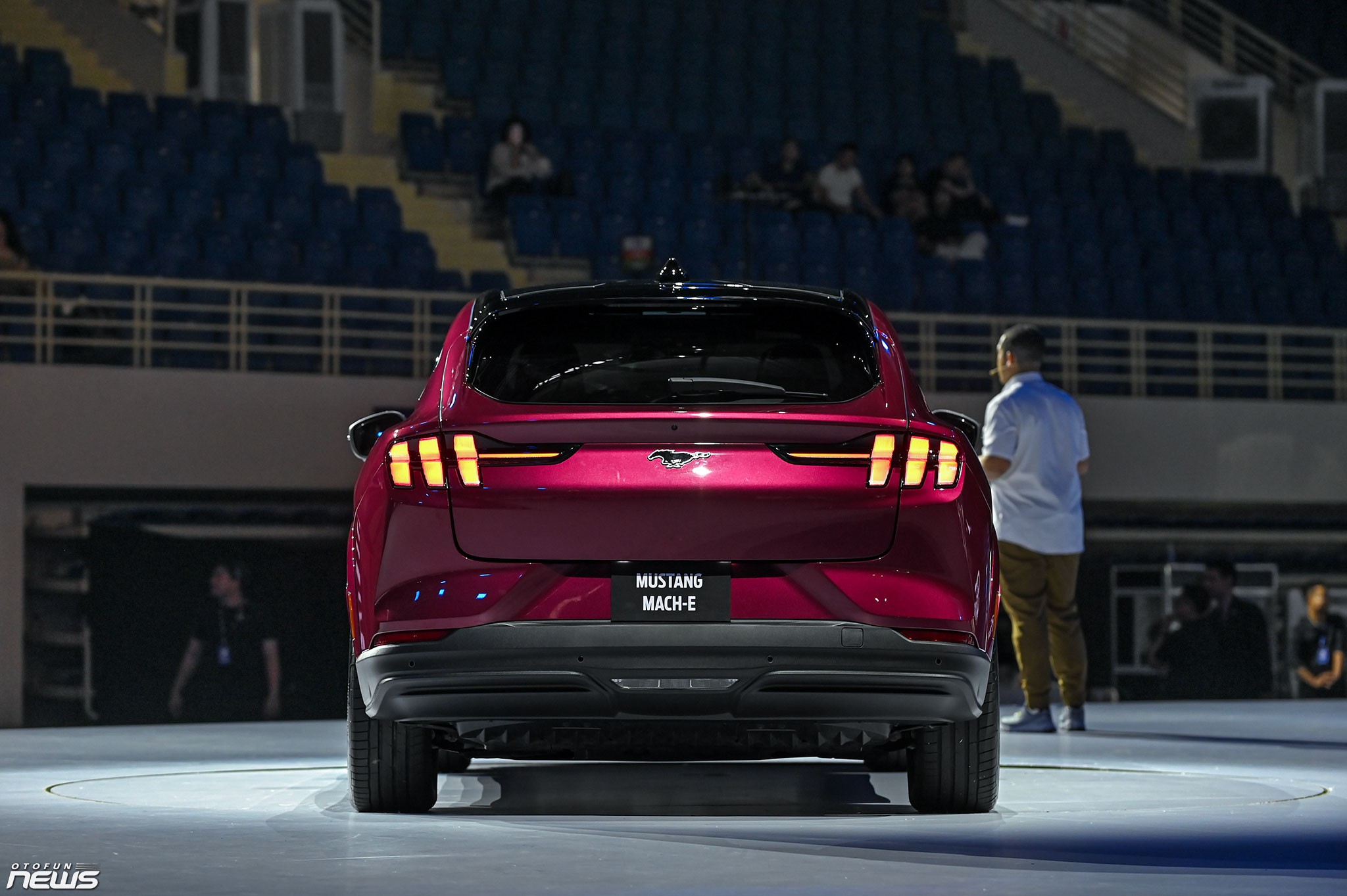Ford Mustang Mach-E - Di sản của dòng xe cơ bắp Mỹ trong một mẫu xe SUV điện Ford Mustang Mach-E - Di sản của dòng xe cơ bắp Mỹ trong một mẫu xe SUV điện