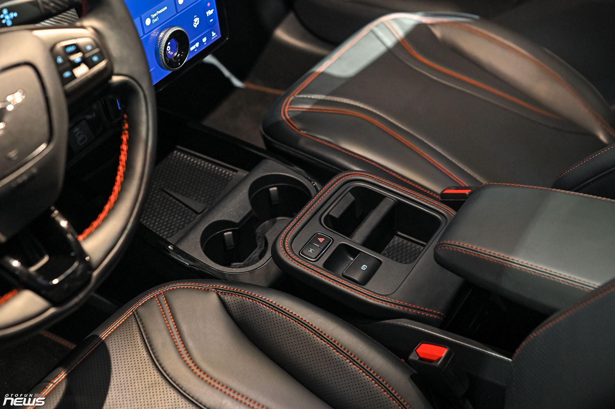 Ford Mustang Mach-E - Di sản của dòng xe cơ bắp Mỹ trong một mẫu xe SUV điện Ford Mustang Mach-E - Di sản của dòng xe cơ bắp Mỹ trong một mẫu xe SUV điện