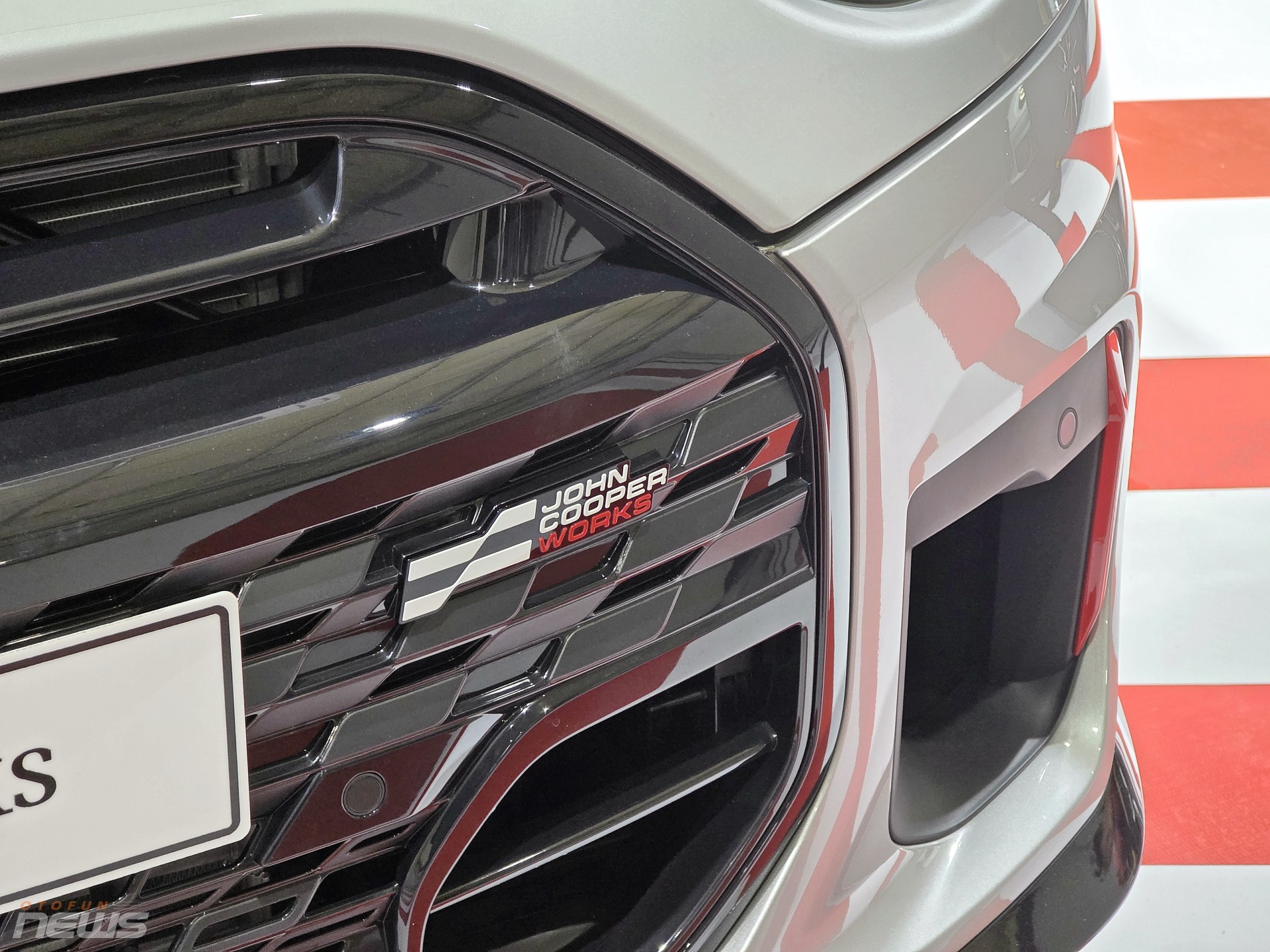 Mini John Cooper Works 3 cửa ra mắt tại Việt Nam, giá từ 2,529 tỷ đồng Mini John Cooper Works 3 cửa ra mắt tại Việt Nam, giá từ 2,529 tỷ đồng