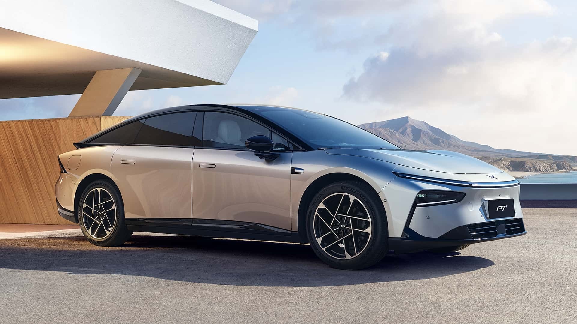 Sedan điện Xpeng P7 thế hệ mới thiết lập kỷ lục chạy 3.961 km trong 24 giờ, vượt mặt Xiaomi YU7 Sedan điện Xpeng P7 thế hệ mới