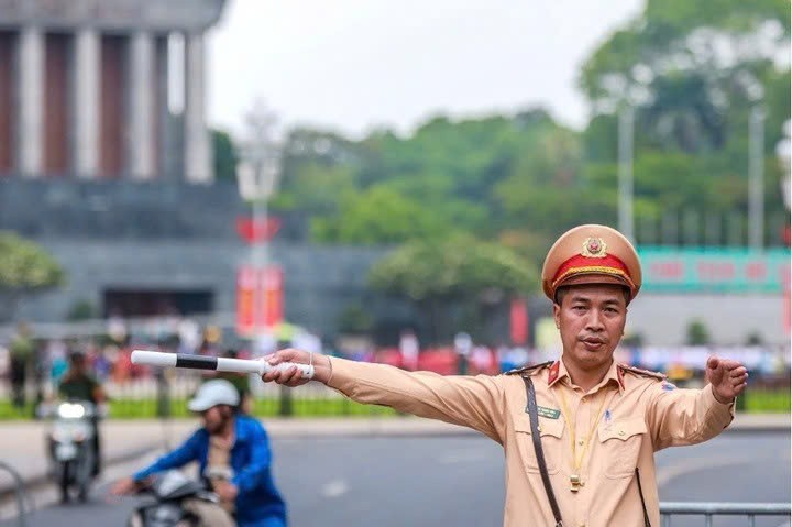 Hà Nội tạm cấm, hạn chế phương tiện tại 3 tuyến đường ngày 19/8 Hà Nội tạm cấm, hạn chế phương tiện tại 3 tuyến đường ngày 19/8