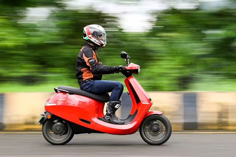 Ola Electric ra mắt S1 Pro Sport, xe máy điện đầu tiên tại Ấn Độ có ADAS