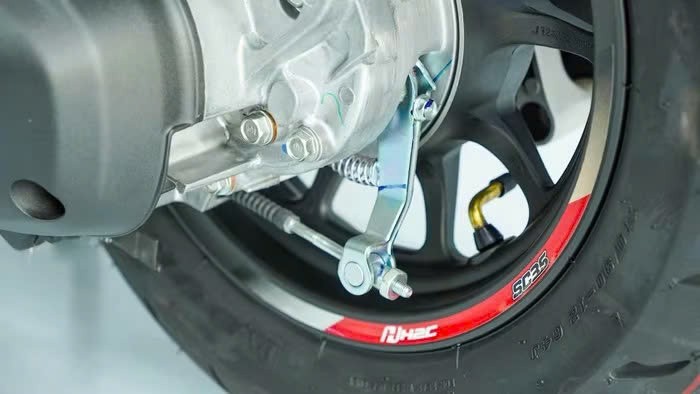 Honda Giorno+ SC35 ThaiGP bản giới hạn đầu tiên về Việt Nam Honda Giorno+ SC35 ThaiGP bản giới hạn đầu tiên về Việt Nam