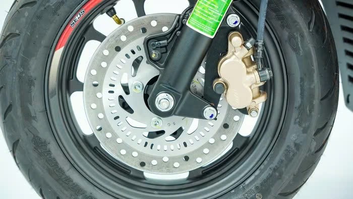 Honda Giorno+ SC35 ThaiGP bản giới hạn đầu tiên về Việt Nam Honda Giorno+ SC35 ThaiGP bản giới hạn đầu tiên về Việt Nam