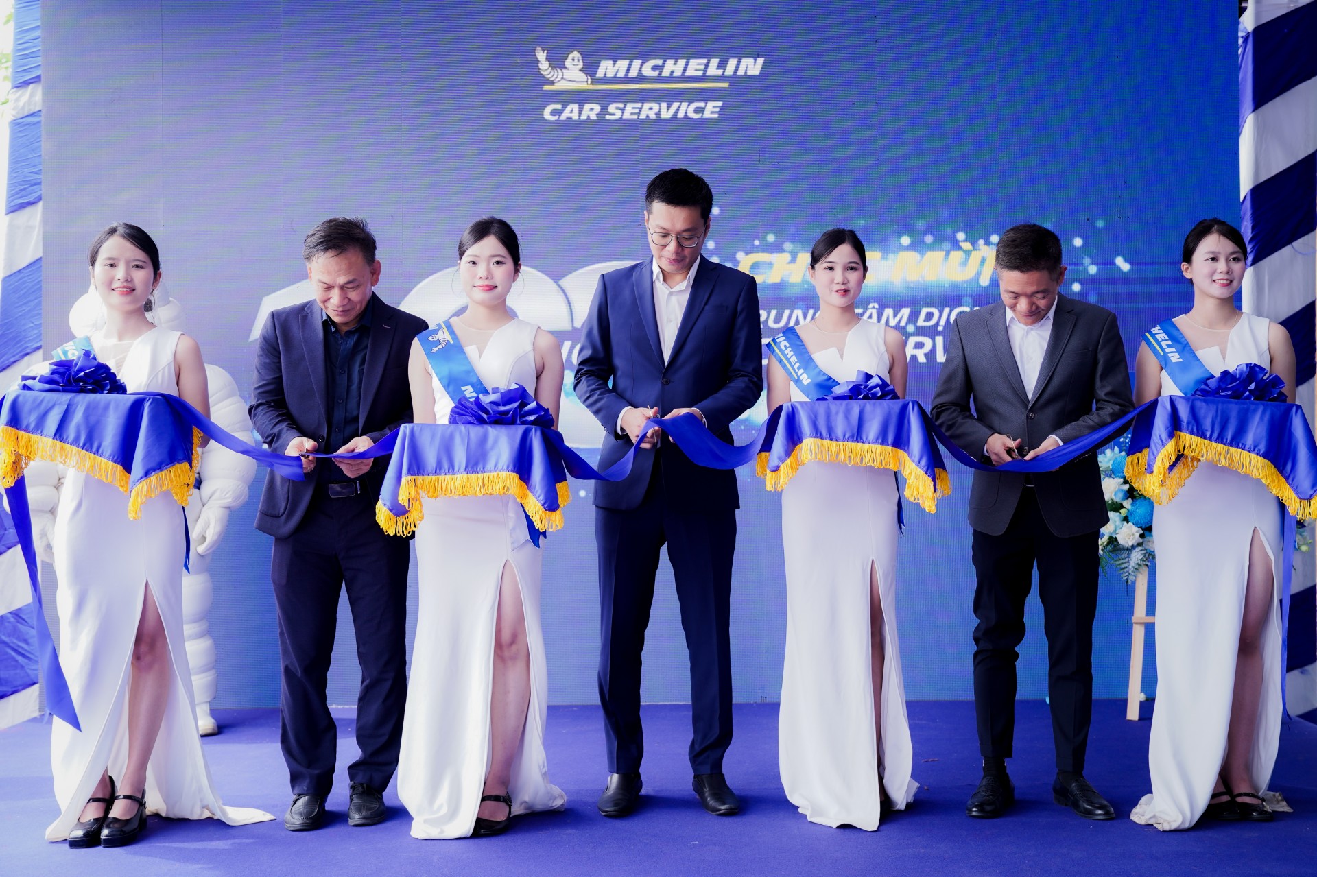 Michelin cán mốc 100 trung tâm dịch vụ tại Việt Nam Michelin Car Service tại Việt Nam chính thức đạt mốc 100 cơ sở