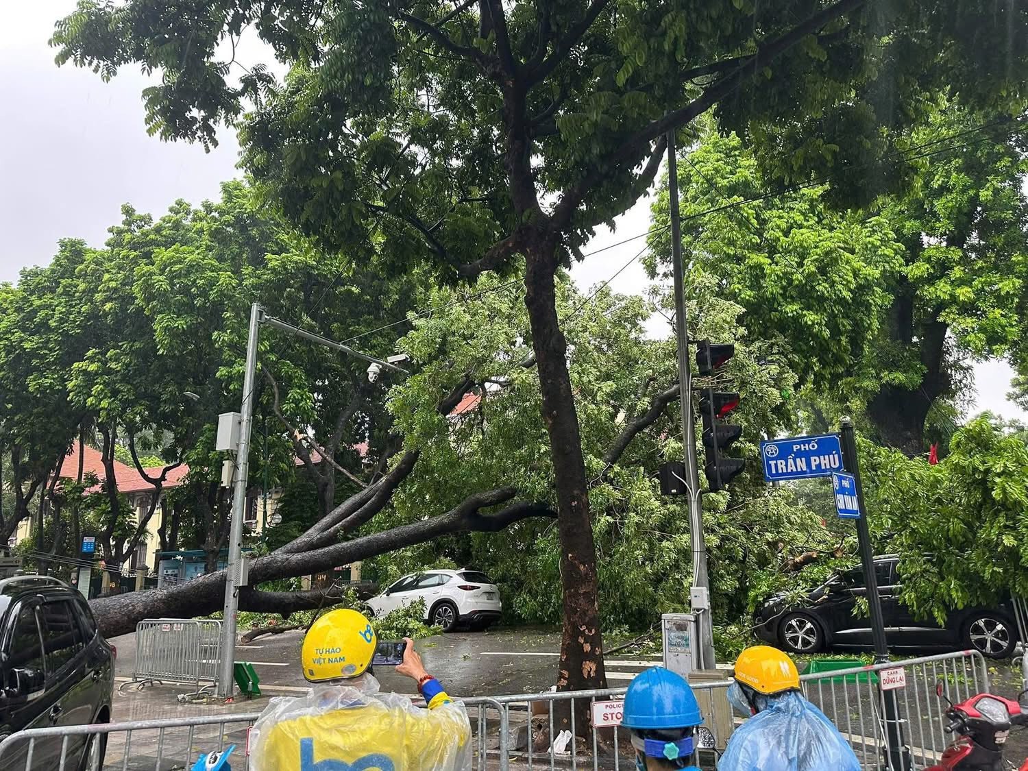 Tổng hợp tin tức tai nạn giao thông ngày 27/8/2025 Tổng hợp tin tức tai nạn giao thông ngày 27/8/2025