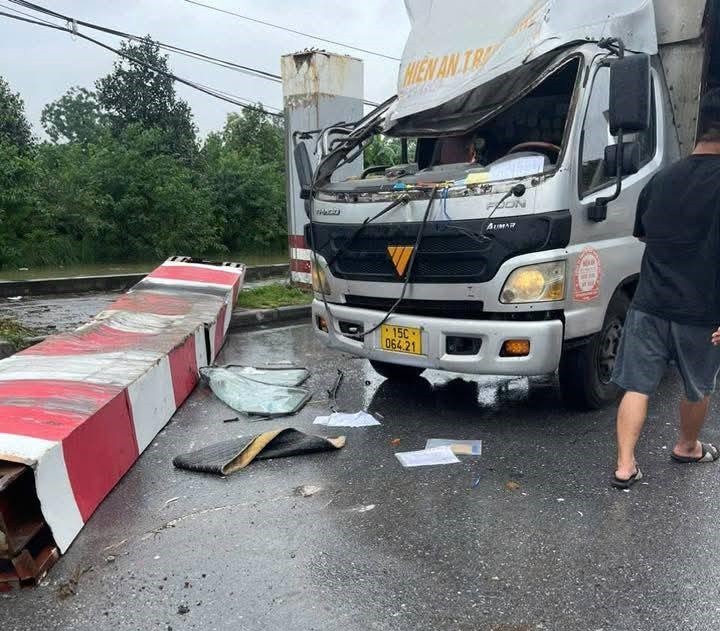 Tổng hợp tin tức tai nạn giao thông ngày 28/8/2025 Tổng hợp tin tức tai nạn giao thông ngày 28/8/2025