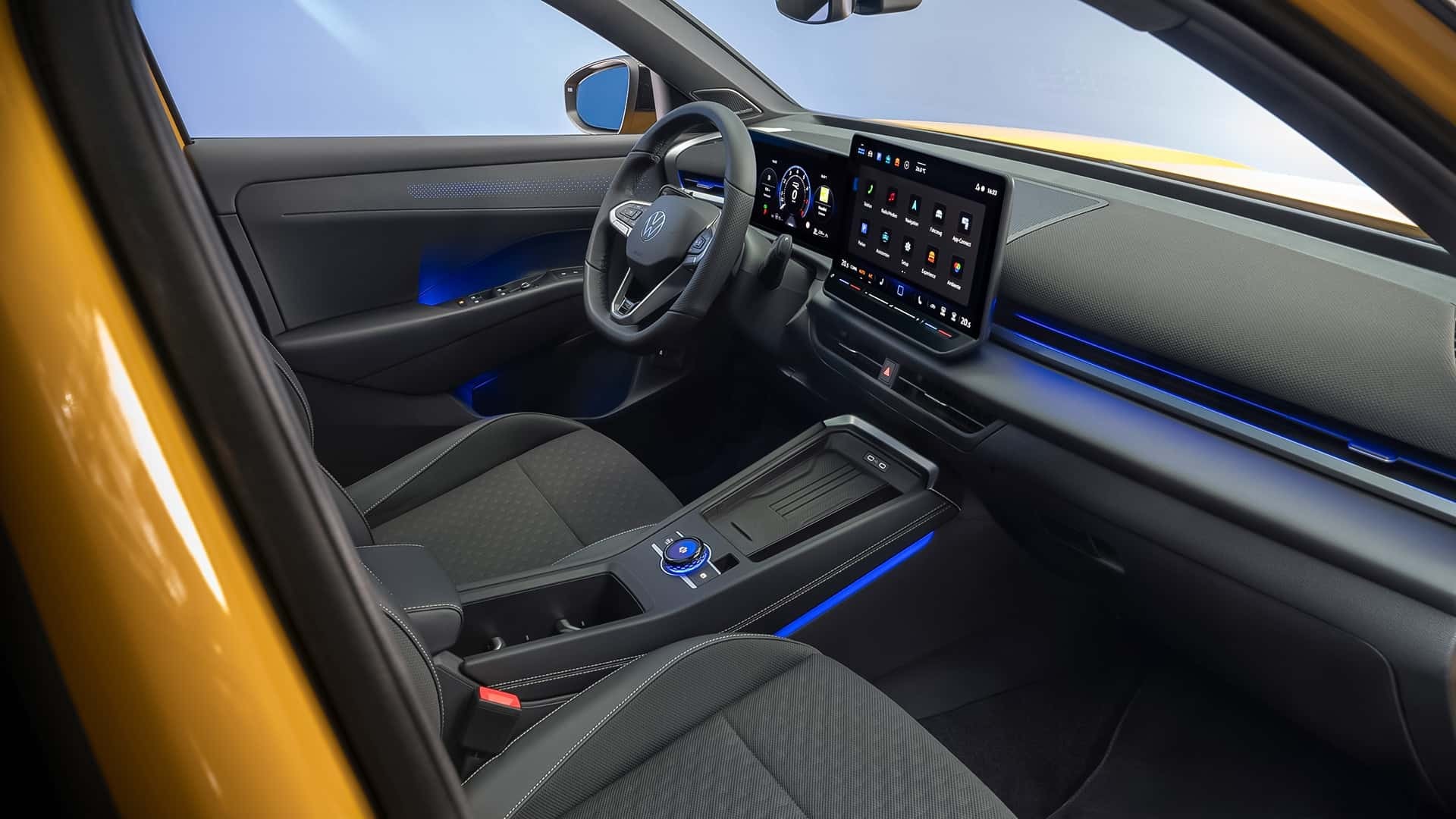 Volkswagen đã làm gì để T-Roc 2025 rộng rãi và thực dụng hơn? Volkswagen đã làm gì để T-Roc 2025 rộng rãi và thực dụng hơn?