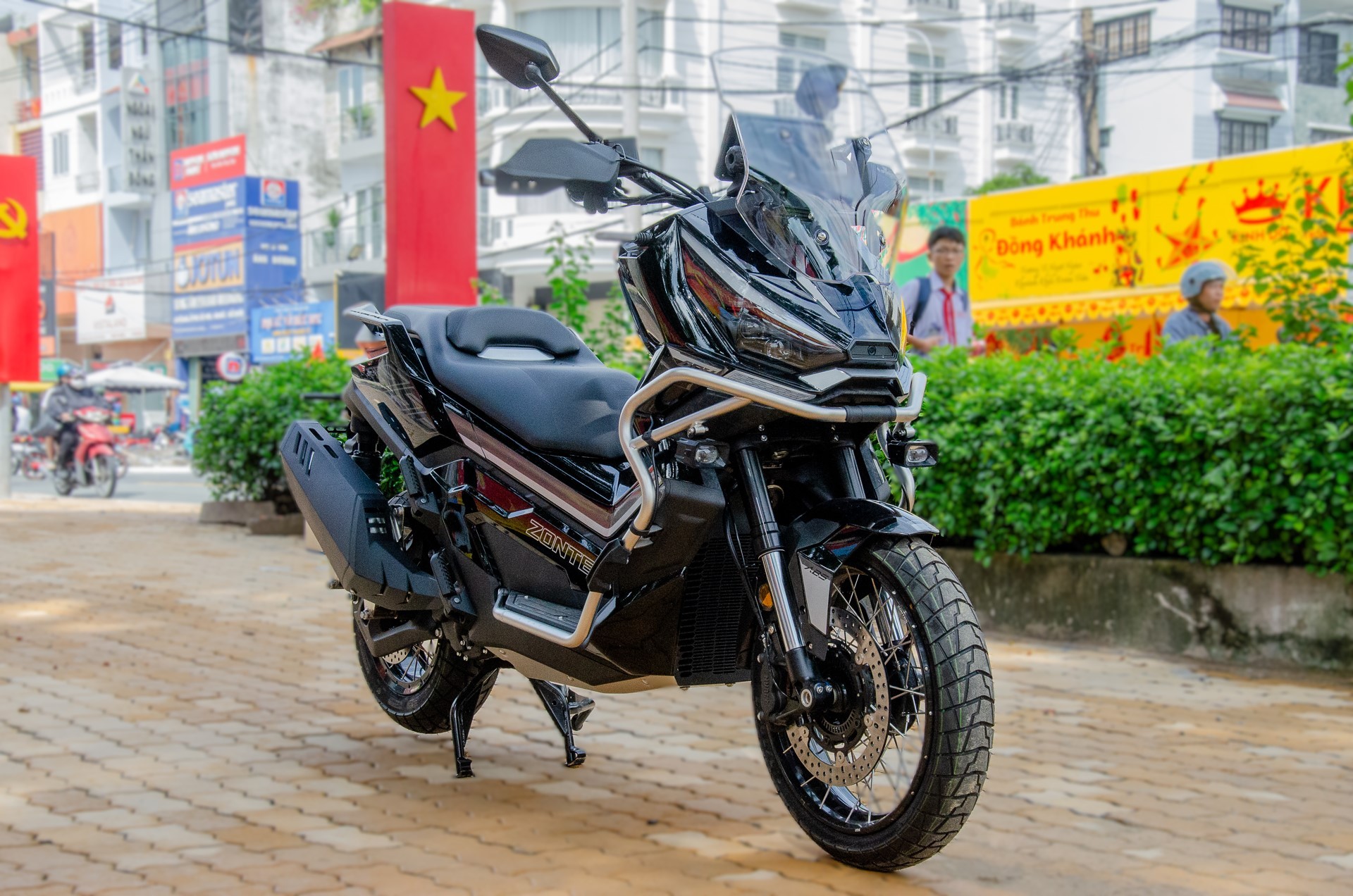 Cận cảnh Zontes 368G xe tay ga Trung Quốc giá 138 triệu đồng Cận cảnh Zontes 368G xe tay ga Trung Quốc giá 138 triệu đồng