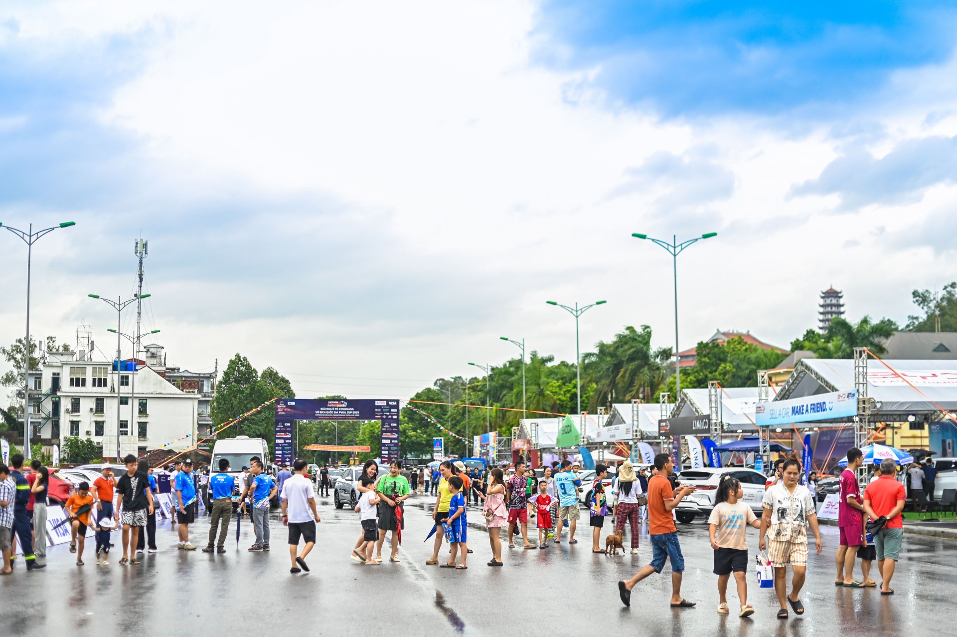 Khán giả Thanh Hoá phấn khích khi lần đầu chung kết PVOIL VGC được tổ chức tại quê nhà Khán giả Thanh Hoá phấn khích khi lần đầu chung kết PVOIL VGC được tổ chức tại quê nhà