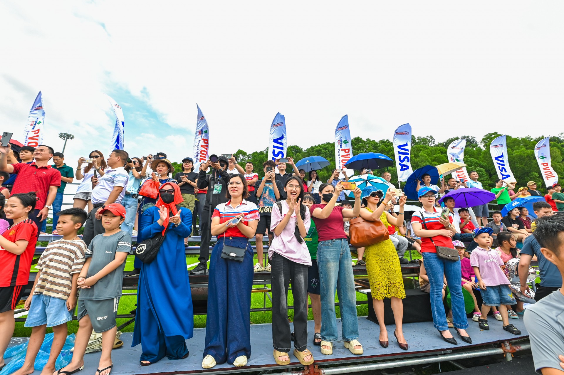 Khán giả Thanh Hoá phấn khích khi lần đầu chung kết PVOIL VGC được tổ chức tại quê nhà Khán giả Thanh Hoá phấn khích khi lần đầu chung kết PVOIL VGC được tổ chức tại quê nhà