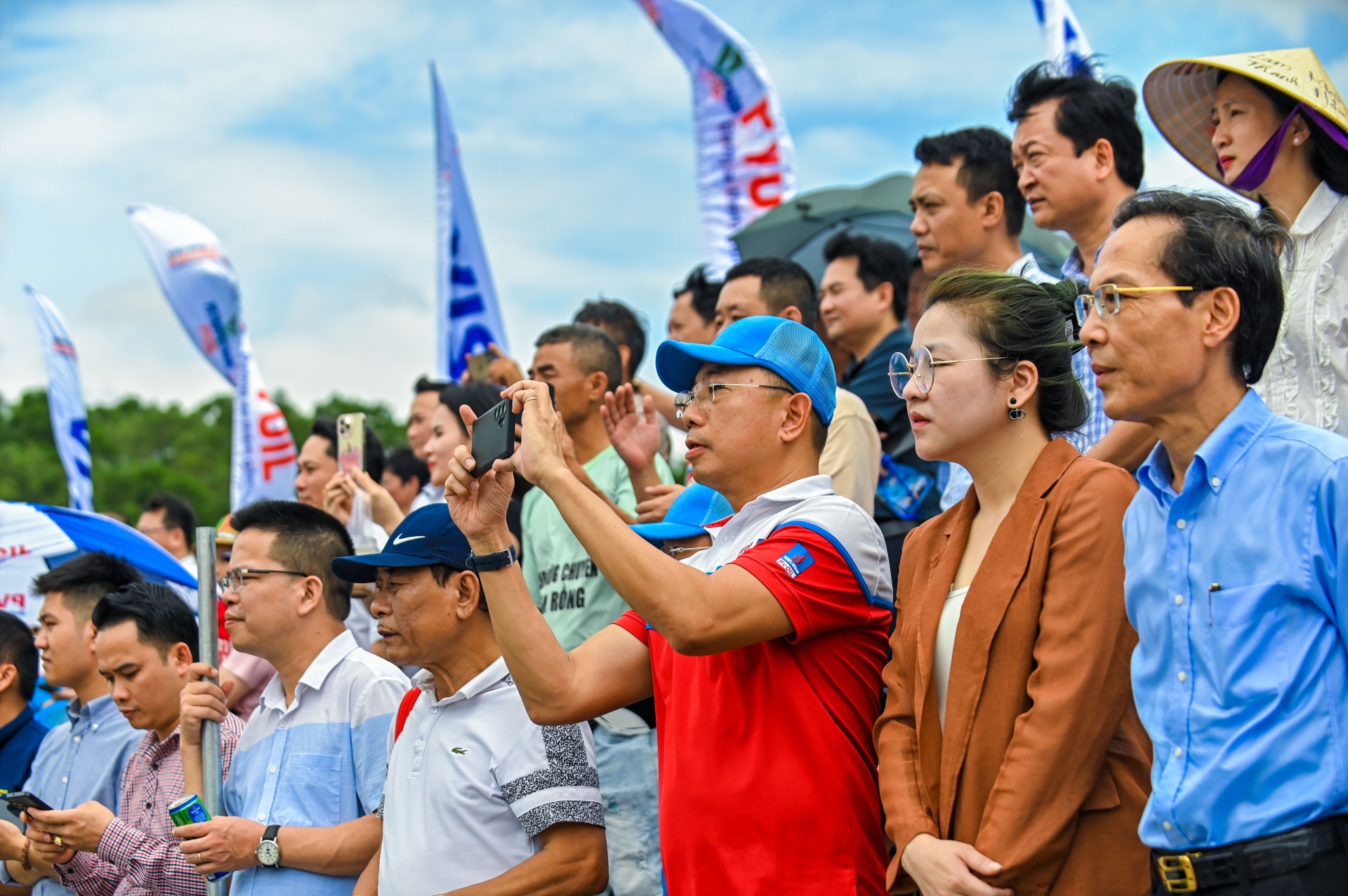 Khán giả Thanh Hoá phấn khích khi lần đầu chung kết PVOIL VGC được tổ chức tại quê nhà Khán giả Thanh Hoá phấn khích khi lần đầu chung kết PVOIL VGC được tổ chức tại quê nhà