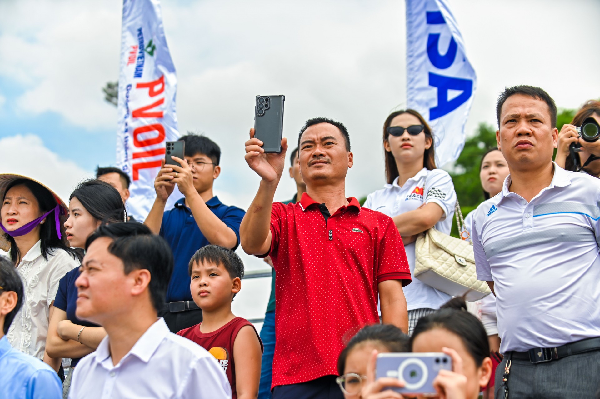 Khán giả Thanh Hoá phấn khích khi lần đầu chung kết PVOIL VGC được tổ chức tại quê nhà Khán giả Thanh Hoá phấn khích khi lần đầu chung kết PVOIL VGC được tổ chức tại quê nhà