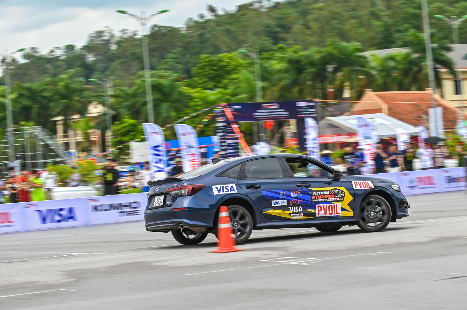 Honda Civic e: HEV RS chinh phục nhà vô địch PVOIL VGC 2025 Hạng Cầu trước như thế nào? Honda Civic e: HEV RS chinh phục nhà vô địch PVOIL VGC 2025 Hạng Cầu trước như thế nào?