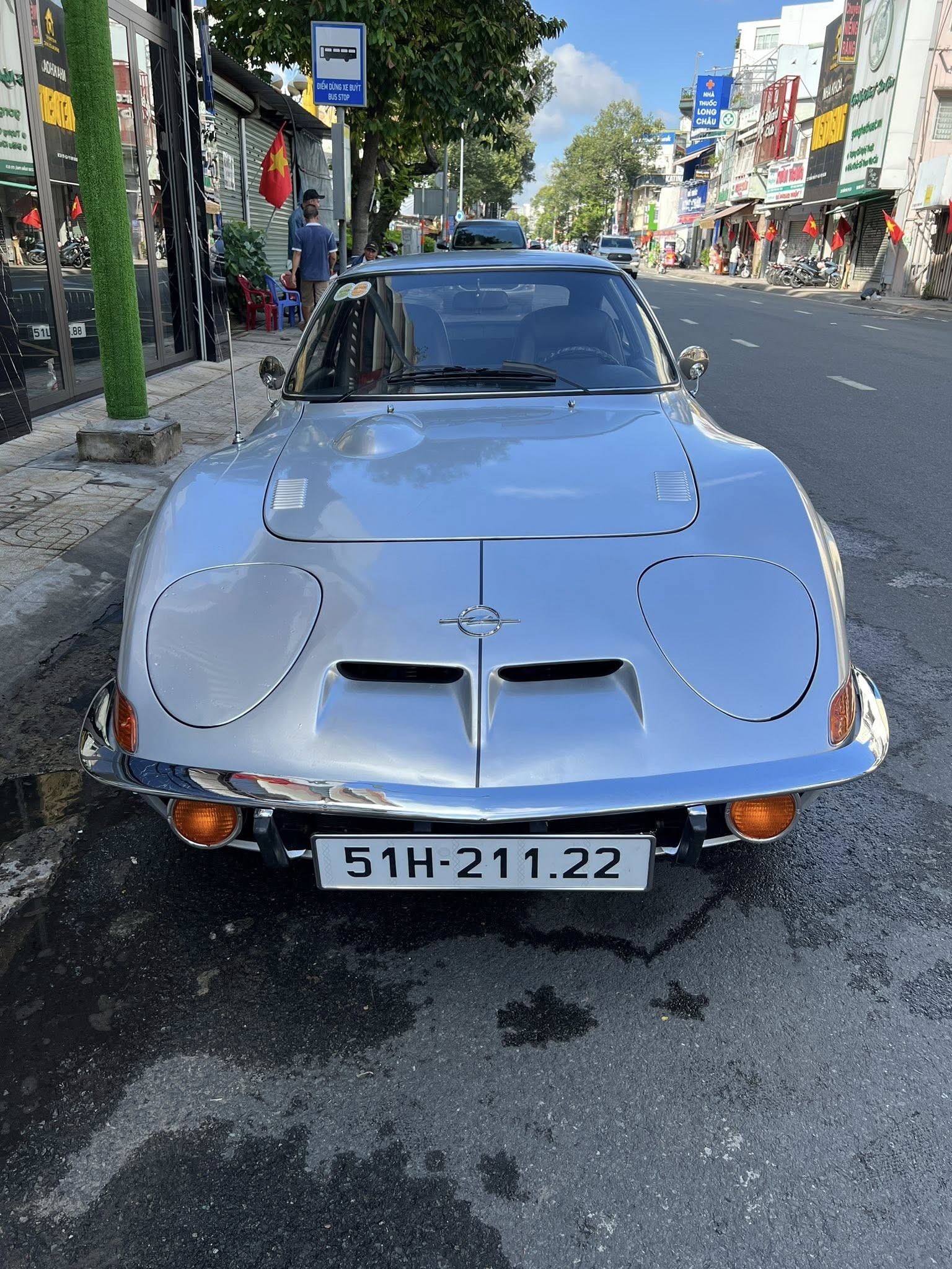 Ngắm Opel GT của 'Vua cà phê' Đặng Lê Nguyên Vũ, chiếc xe dân chơi mới xuất hiện Ngắm Opel GT của 'Vua cà phê' Đặng Lê Nguyên Vũ, chiếc xe dân chơi mới xuất hiện
