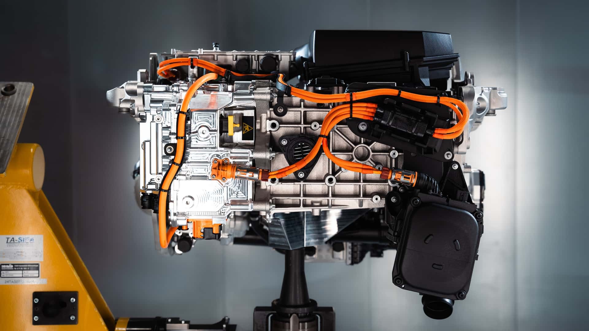 Hệ thống pin nhiên liệu hydro thế hệ thứ ba của BMW được phát triển song hành với xe điện thuần Hệ thống pin nhiên liệu hydro thế hệ thứ ba của BMW được phát triển song hành với xe điện thuần