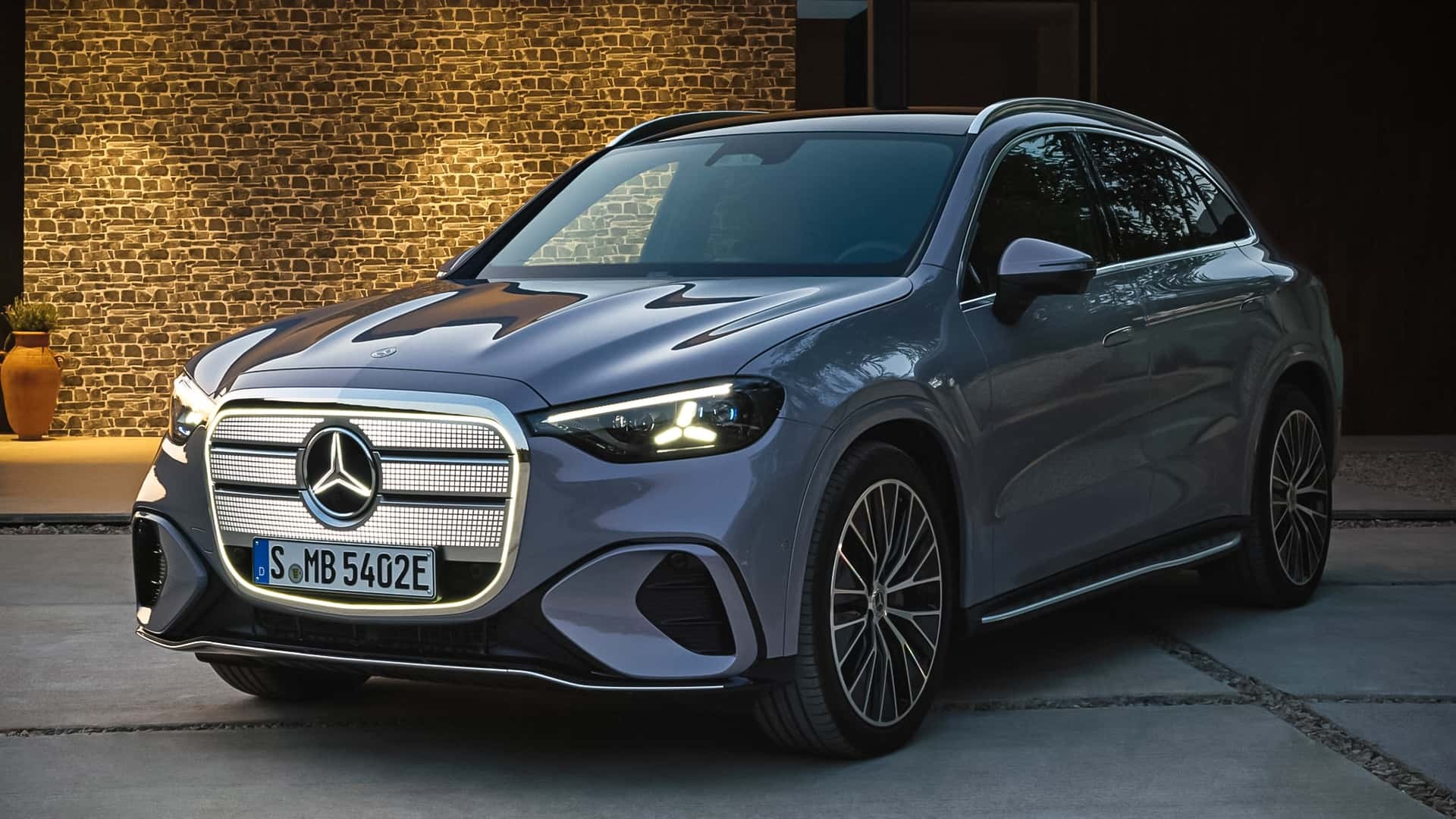 Mercedes-Benz GLC thế hệ chạy điện hoàn toàn mới chính thức ra mắt tại IAA Mobility 2025 Mercedes-Benz GLC thế hệ chạy điện hoàn toàn mới chính thức ra mắt tại IAA Mobility 2025