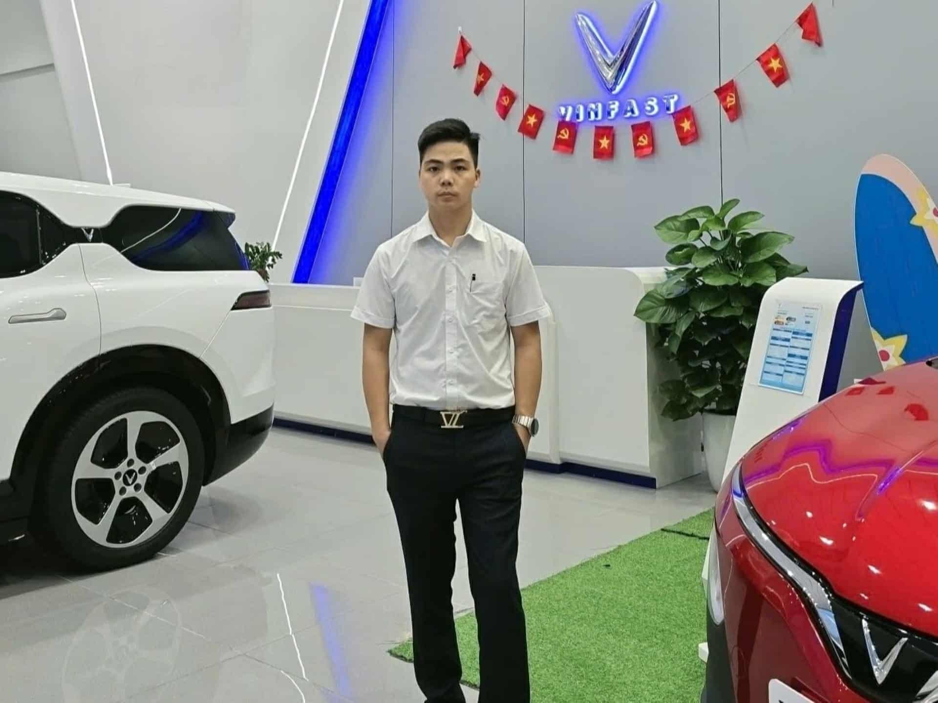 Sở hữu 10 cơ sở bán xe máy điện VinFast, ông chủ chia sẻ trung bình bán 700 xe/tháng Sở hữu 10 cơ sở bán xe máy điện VinFast, ông chủ chia sẻ trung bình bán 700 xe/tháng