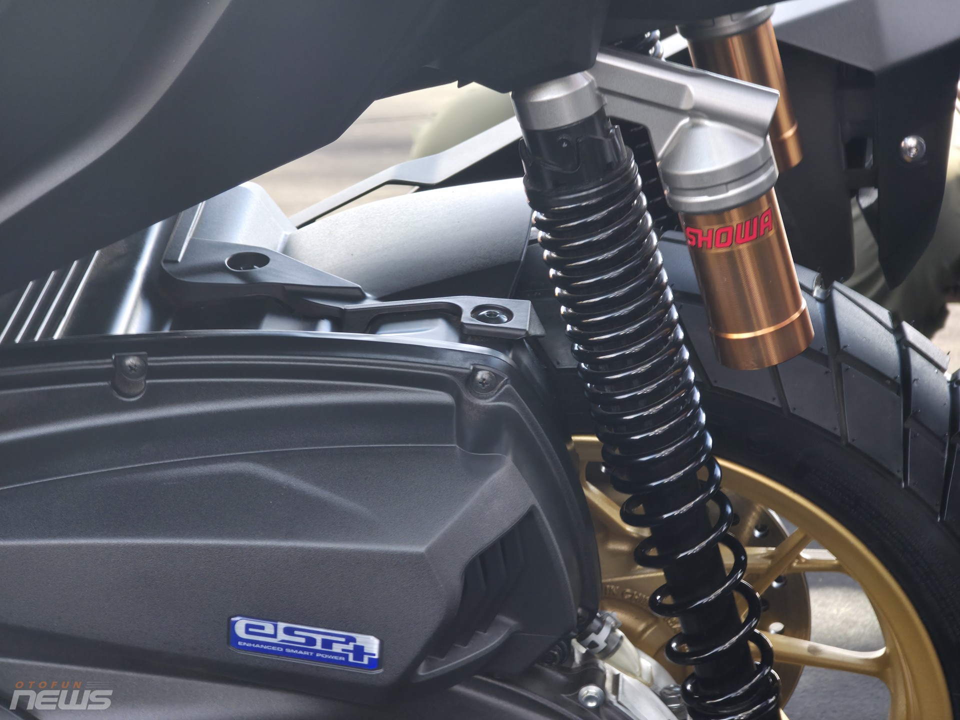 Honda ADV 350 chính hãng giá rẻ hơn gần một nửa so với xe nhập tư nhân Honda ADV 350 chính hãng giá rẻ hơn gần một nửa so với xe nhập tư nhân