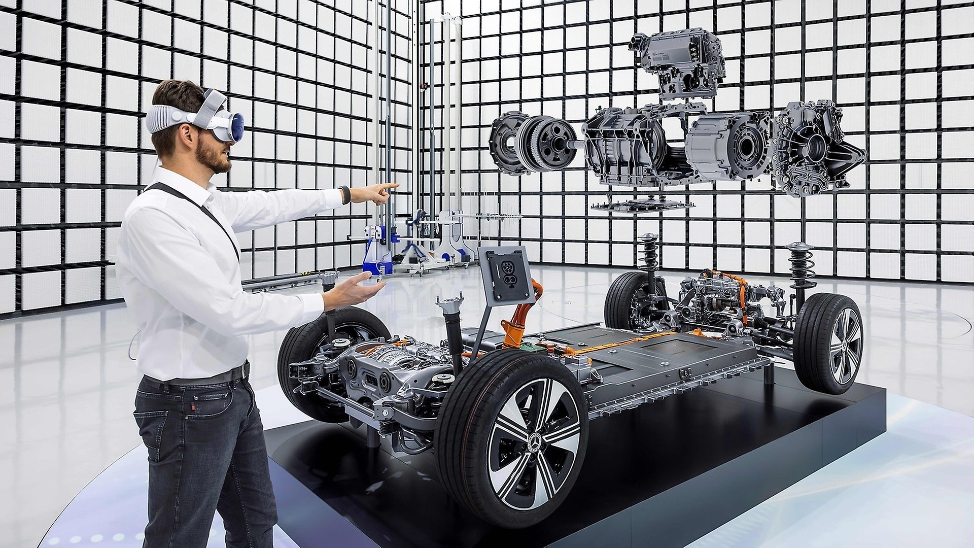 Giám đốc Công nghệ của Mercedes-Benz bác bỏ tin đồn sẽ dùng động cơ của đối thủ BMW Giám đốc Công nghệ của Mercedes-Benz bác bỏ tin đồn sẽ dùng động cơ của đối thủ BMW