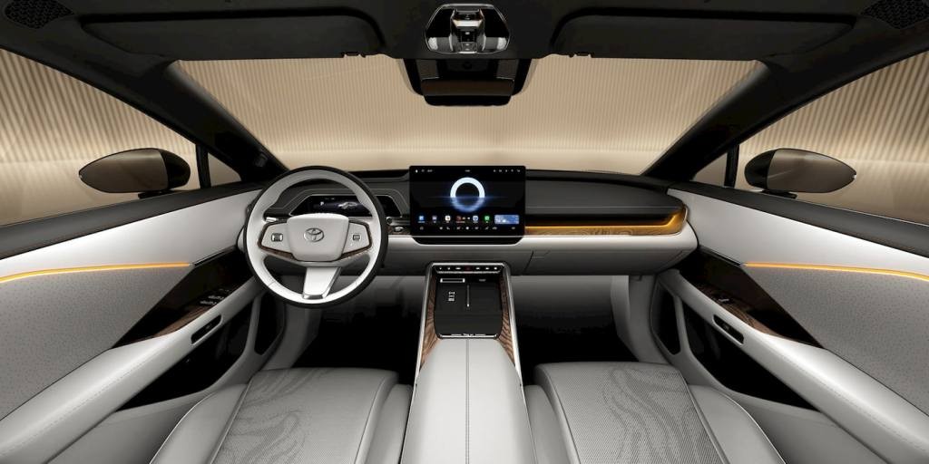 Sedan điện Toyota bZ7 được vén màn, sử dụng hệ sinh thái Xiaomi và hệ điều hành Huawei Sedan điện Toyota bZ7 được vén màn, sử dụng hệ sinh thái Xiaomi và hệ điều hành Huawei