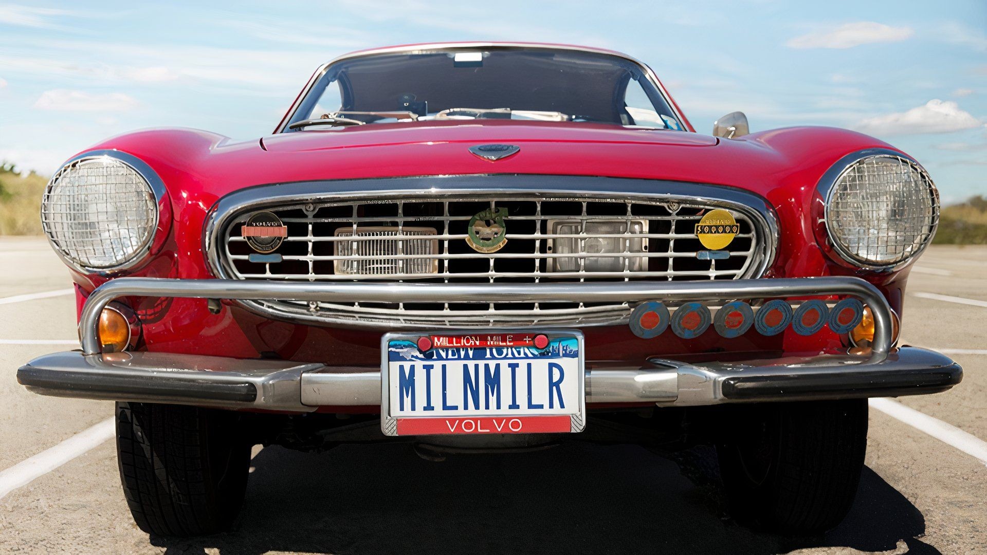 Chiếc Volvo P1800 cổ điển này đi được hơn 5 triệu km trong 50 năm, cao nhất trên thế giới Chiếc Volvo P1800 cổ điển này đi được hơn 5 triệu km trong 50 năm, cao nhất trên thế giới
