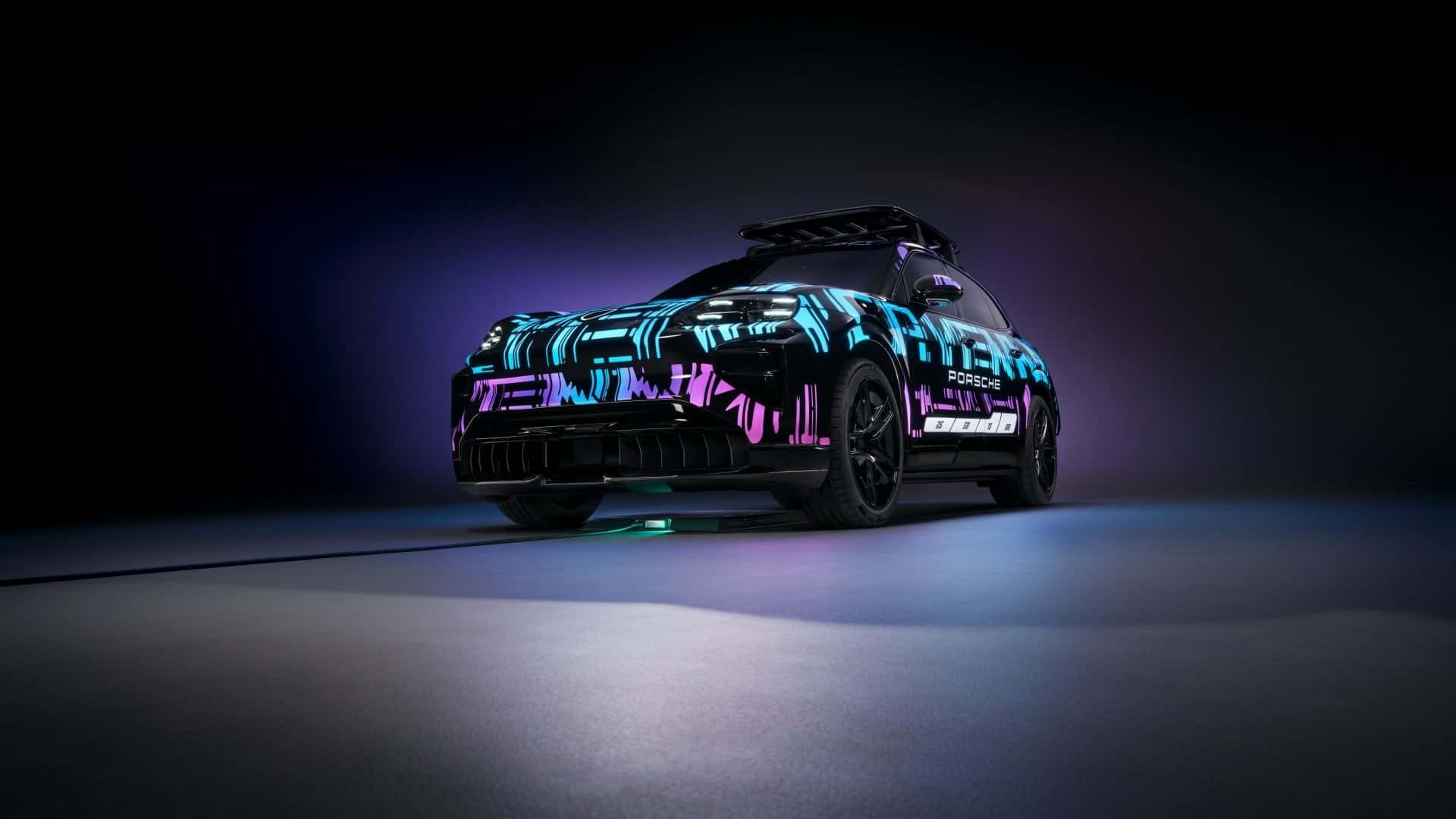 Porsche phát triển tấm sạc xe điện không dây, giá 155 triệu đồng làm tùy chọn cho mẫu Cayenne EV mới Porsche phát triển tấm sạc xe điện không dây, giá 155 triệu đồng làm tùy chọn cho mẫu Cayenne EV mới