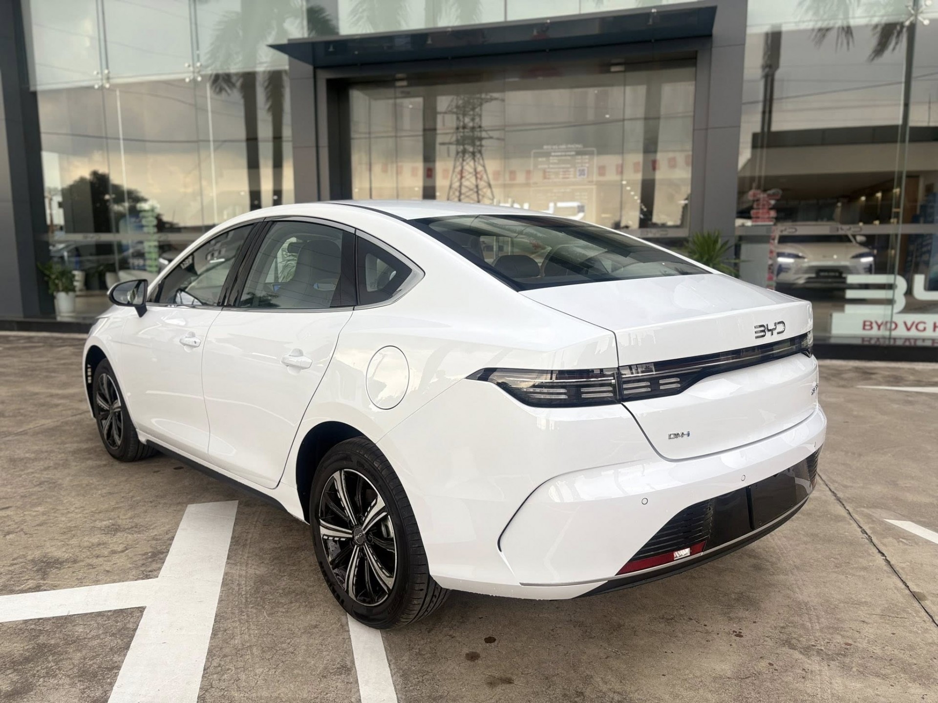 BYD Seal 5 sắp bán tại Việt Nam, cạnh tranh với Civic và Altis hybrid BYD Seal 5 sắp bán tại Việt Nam, cạnh tranh với Civic và Altis hybrid