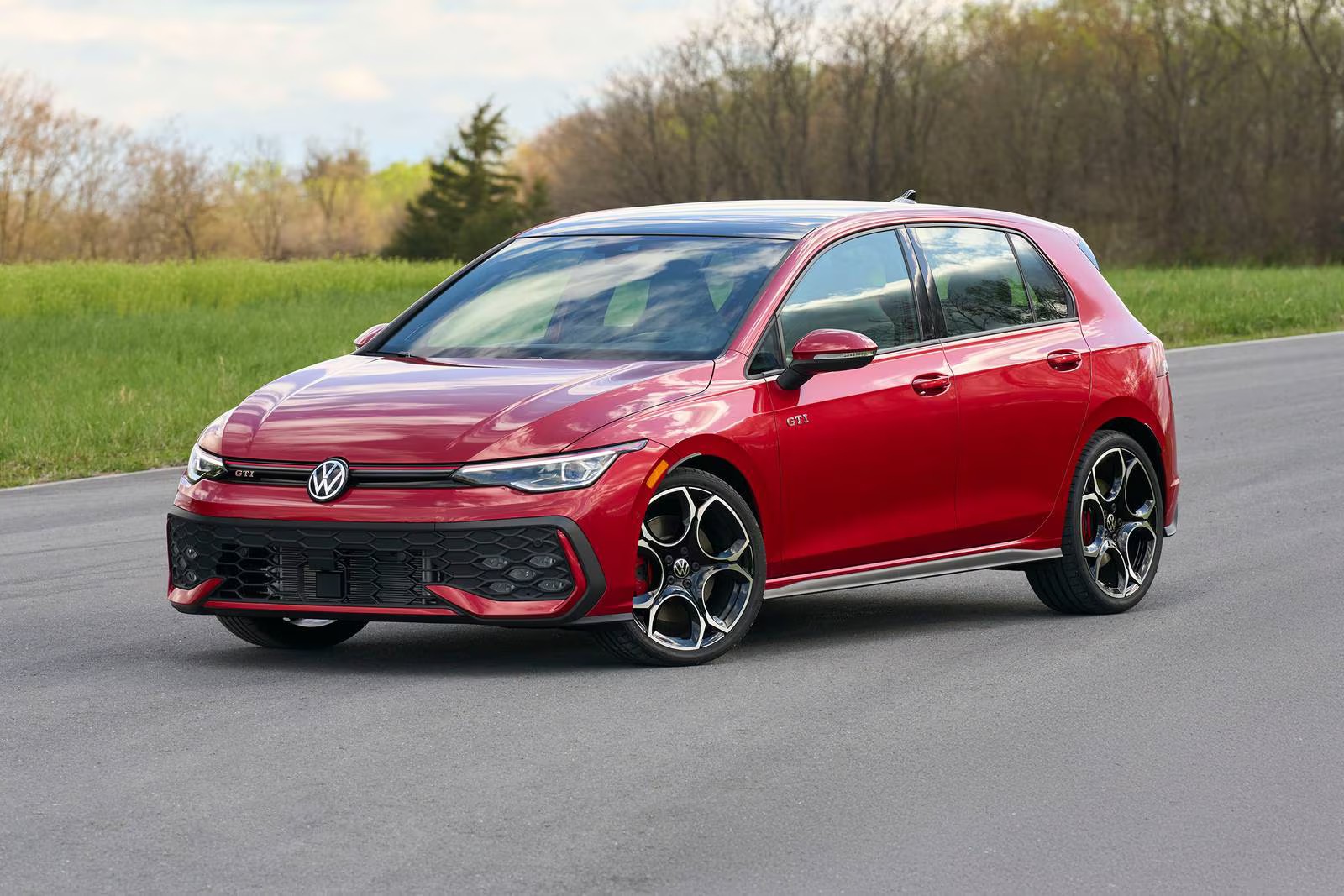 Đánh giá Volkswagen Golf GTI 2.0 TSI: hot hatch Đức có còn giữ chất?