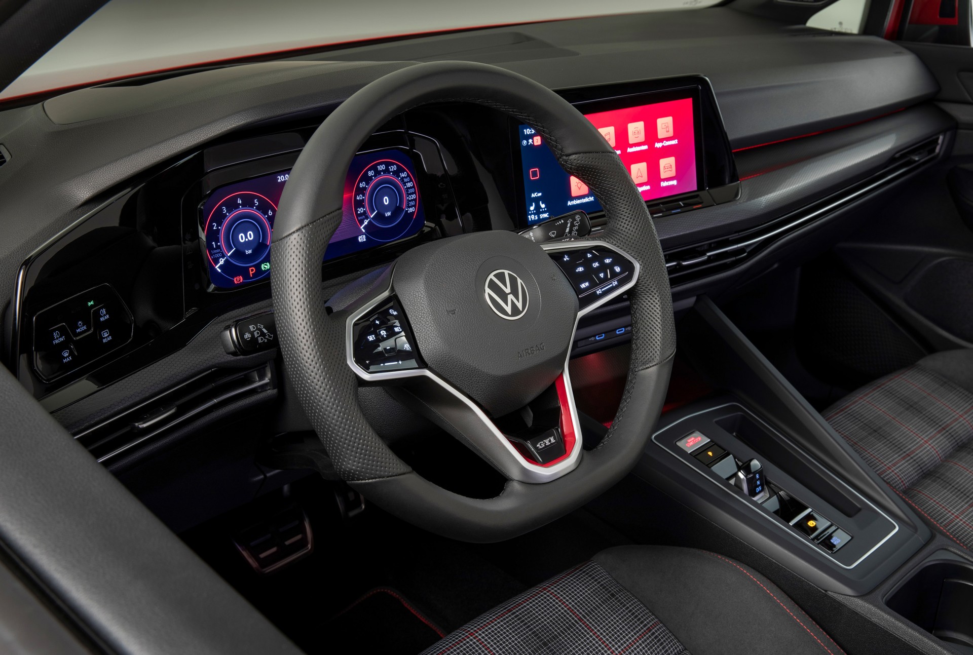 Đánh giá Volkswagen Golf GTI 2.0 TSI: hot hatch Đức có còn giữ chất?