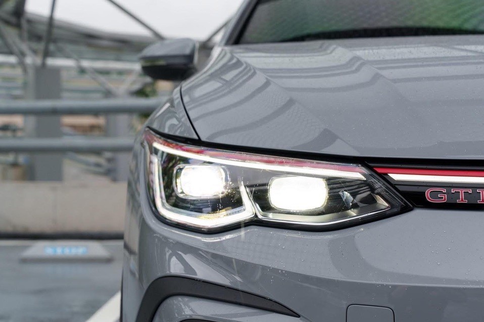 Đánh giá Volkswagen Golf GTI 2.0 TSI: hot hatch Đức có còn giữ chất?