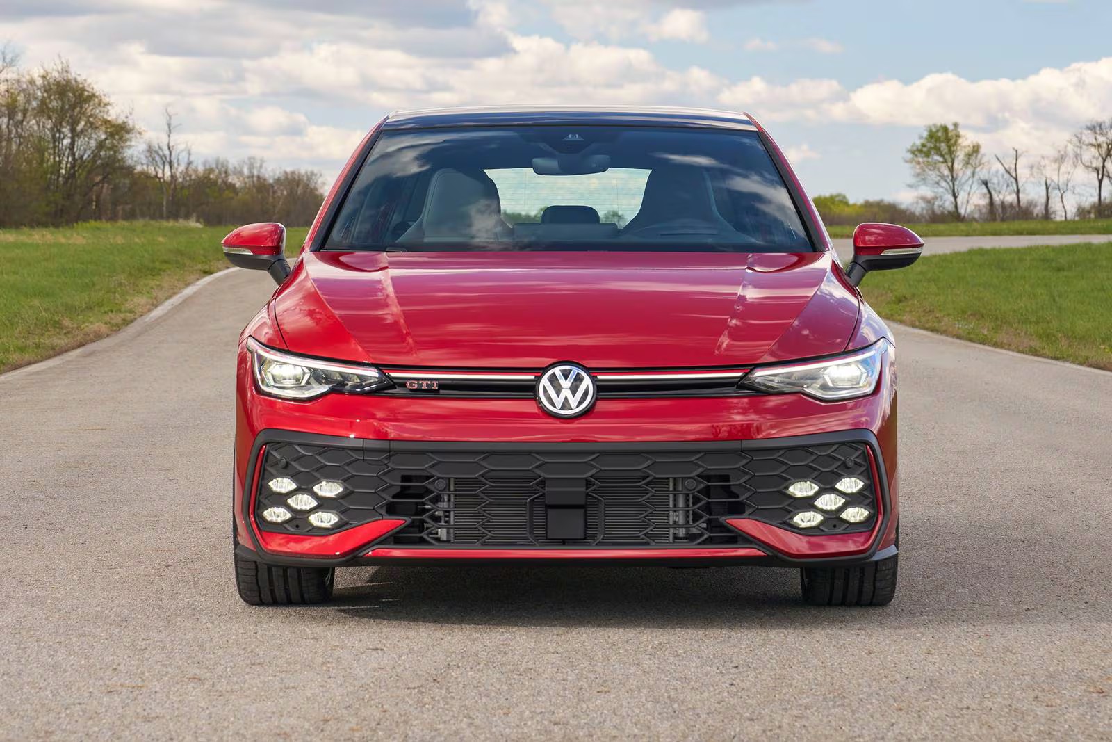 Đánh giá Volkswagen Golf GTI 2.0 TSI: hot hatch Đức có còn giữ chất?