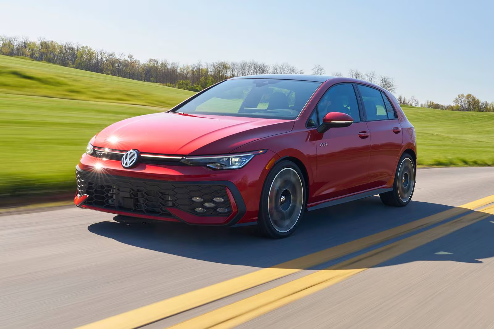Đánh giá Volkswagen Golf GTI 2.0 TSI: hot hatch Đức có còn giữ chất? Đánh giá Volkswagen Golf GTI 2.0 TSI: hot hatch Đức có còn giữ chất?