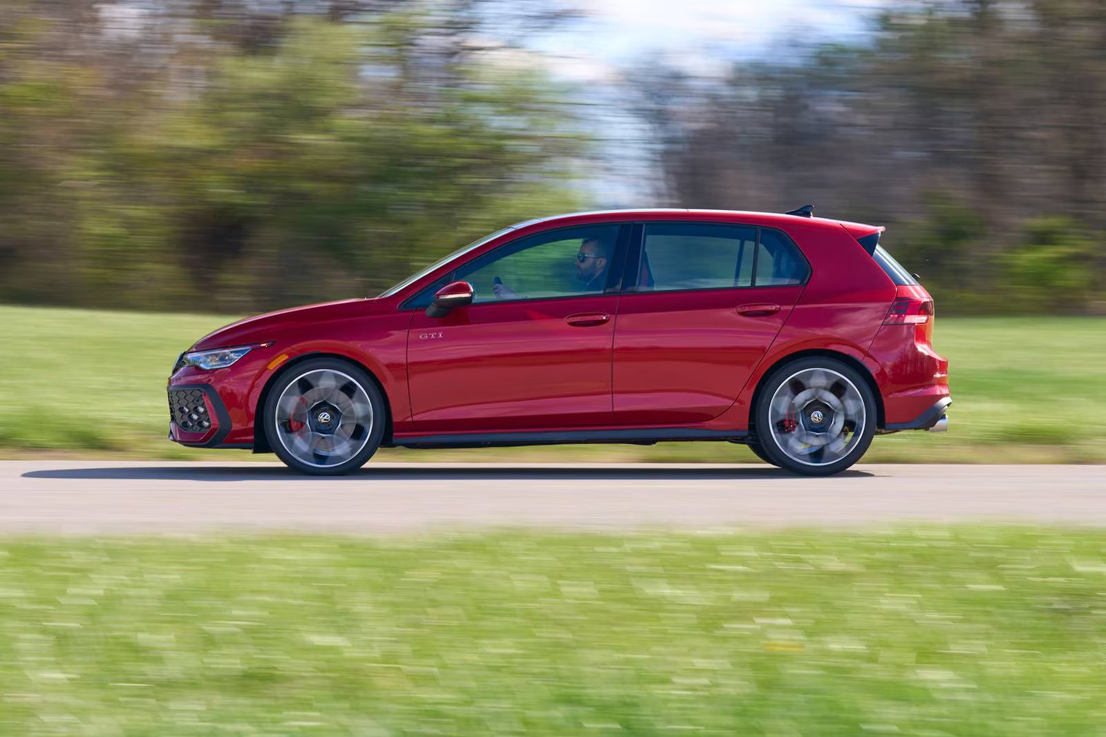 Đánh giá Volkswagen Golf GTI 2.0 TSI: hot hatch Đức có còn giữ chất? Đánh giá Volkswagen Golf GTI 2.0 TSI: hot hatch Đức có còn giữ chất?