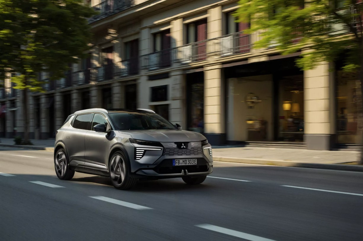 Eclipse Cross EV 2026 ra mắt, Mitsubishi còn lại gì ngoài logo?