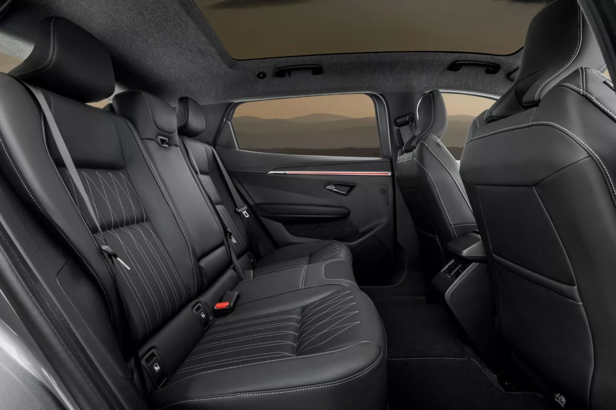 Eclipse Cross EV 2026 ra mắt, Mitsubishi còn lại gì ngoài logo? Eclipse Cross EV 2026 ra mắt, Mitsubishi còn lại gì ngoài logo?